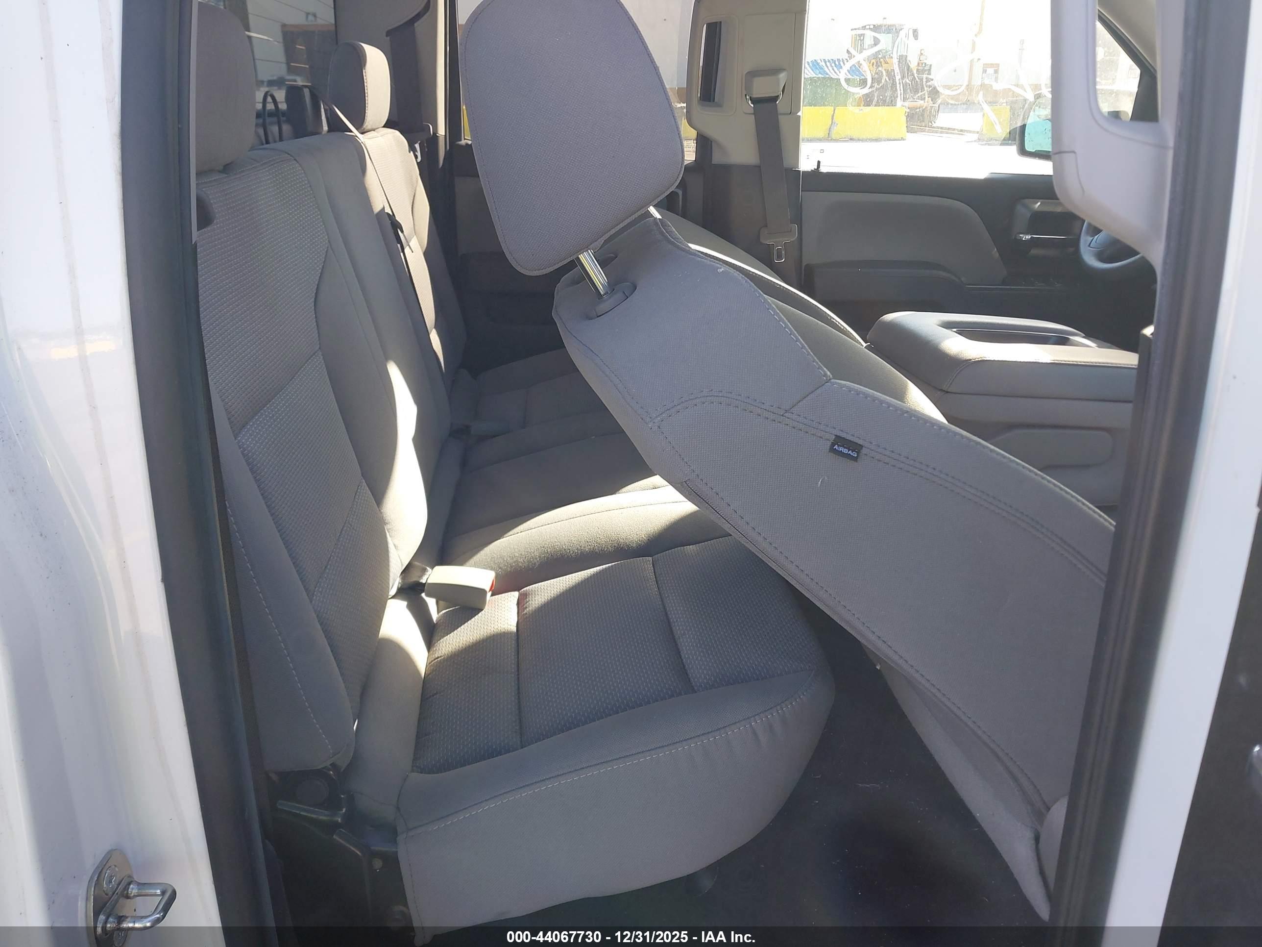 CHEVROLET SILVERADO image 8