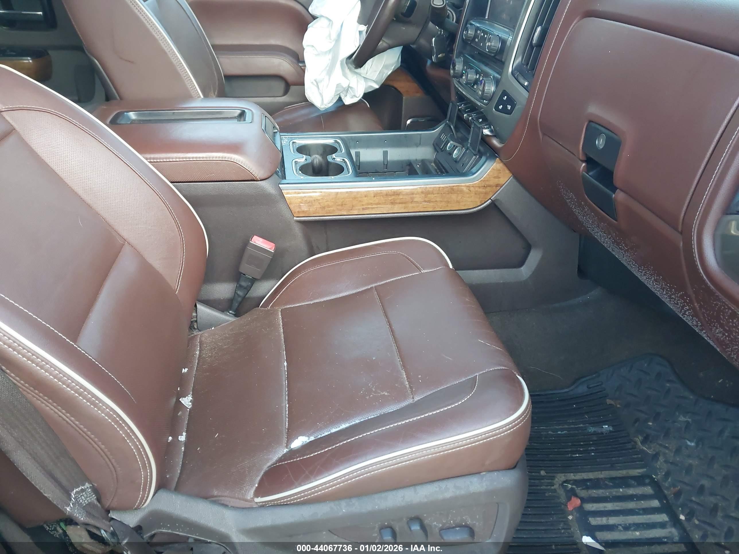 CHEVROLET SILVERADO image 5