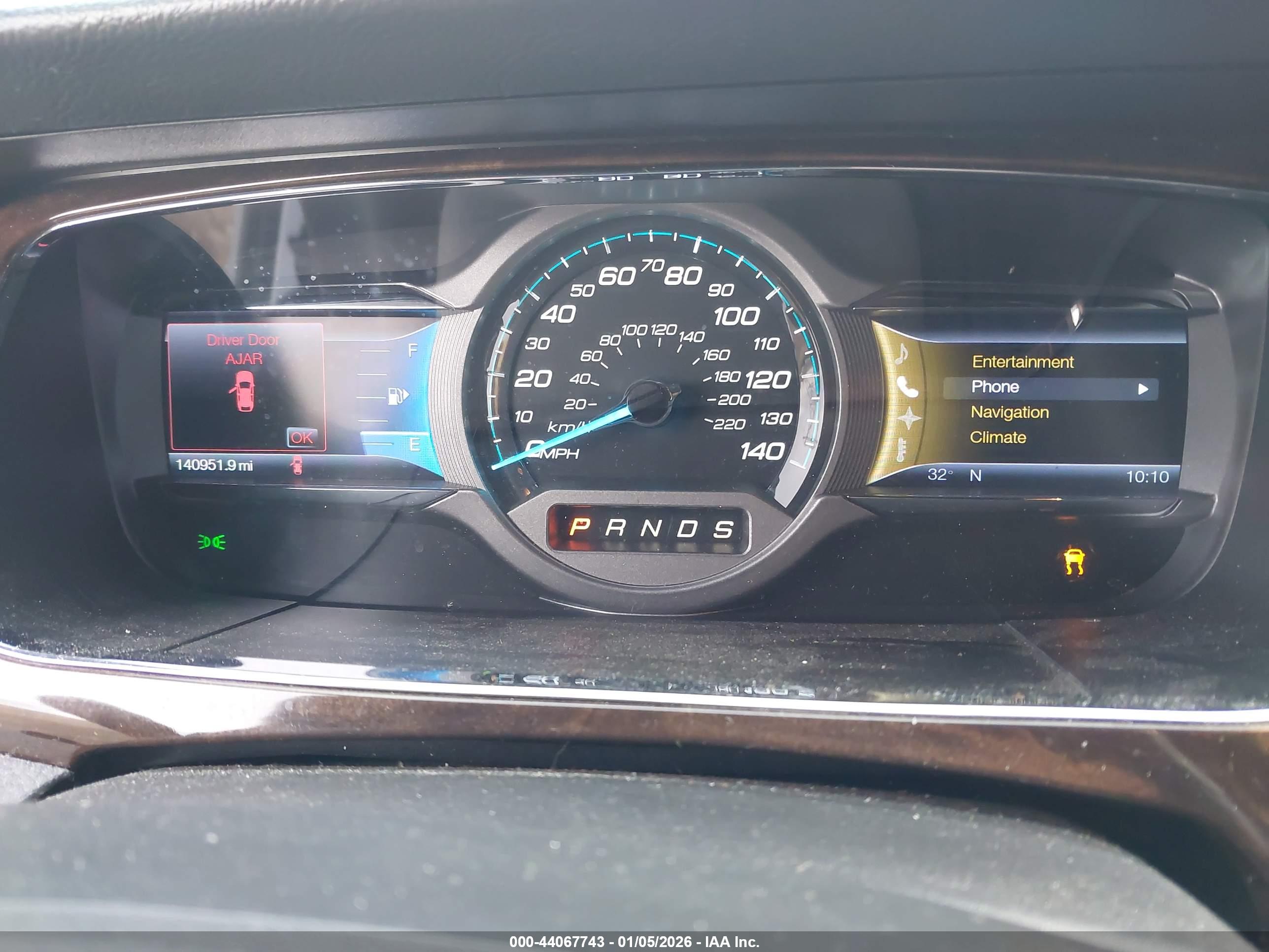 FORD TAURUS image 7