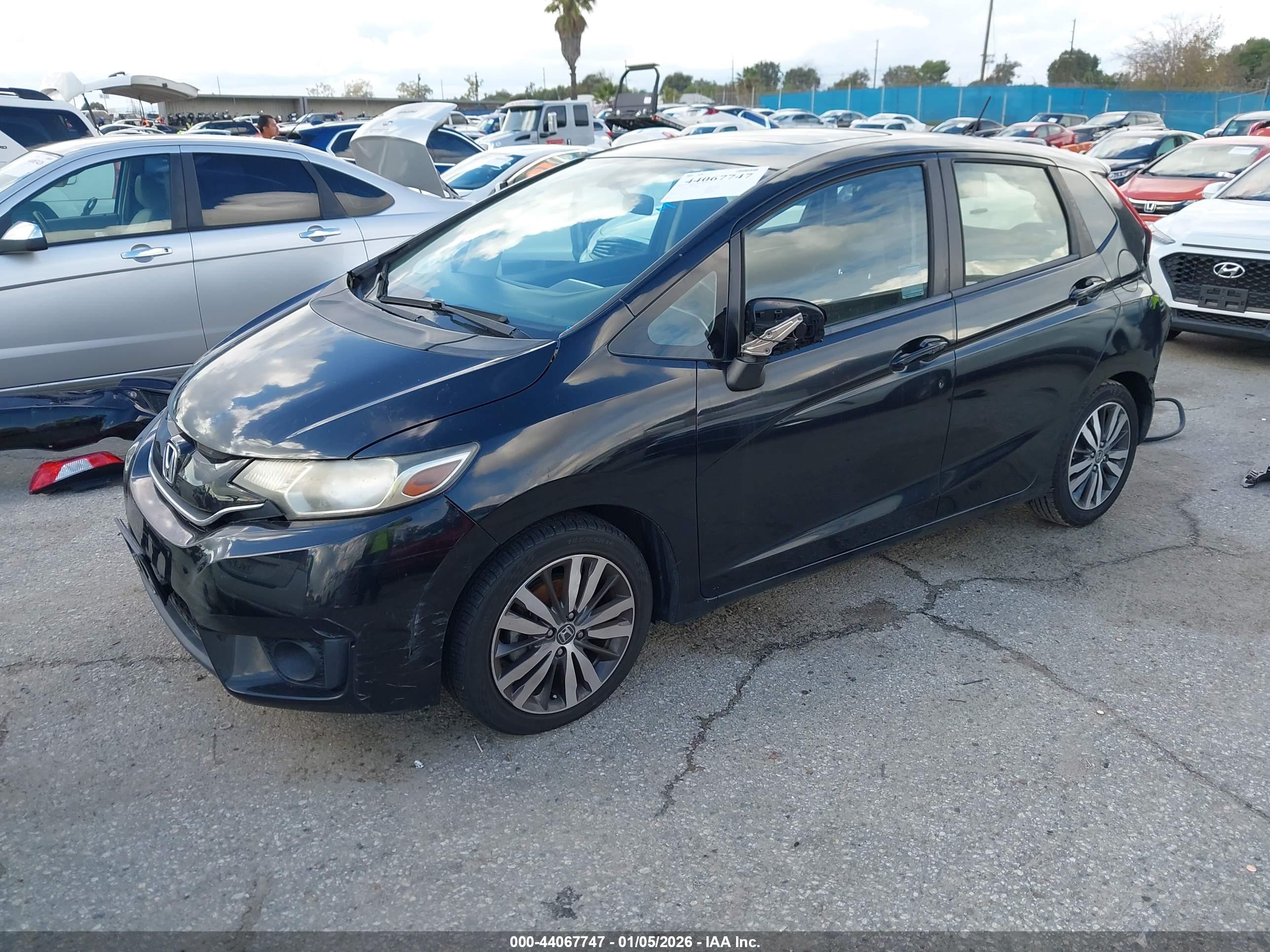 HONDA FIT image 2