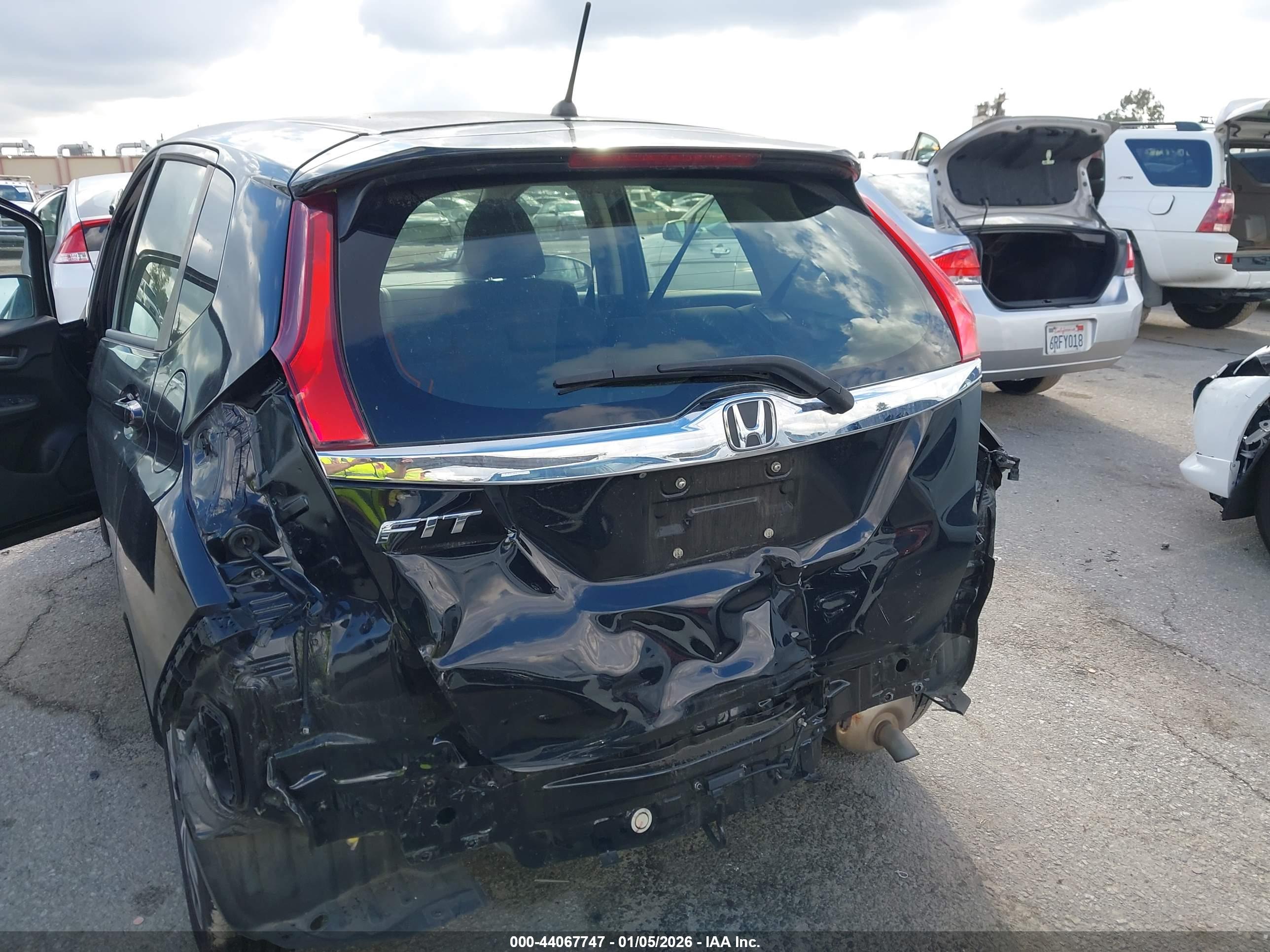 HONDA FIT image 6
