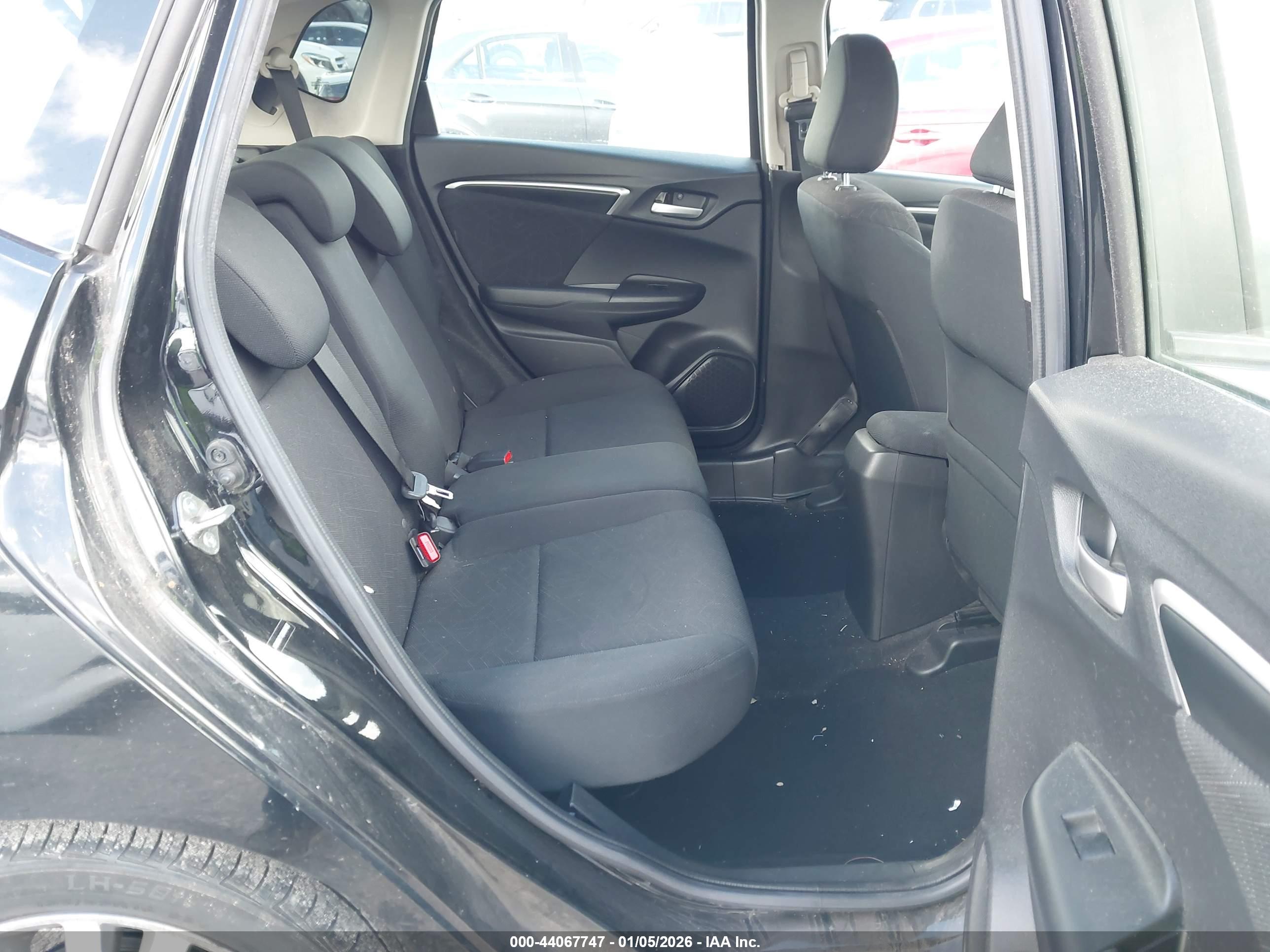 HONDA FIT image 8