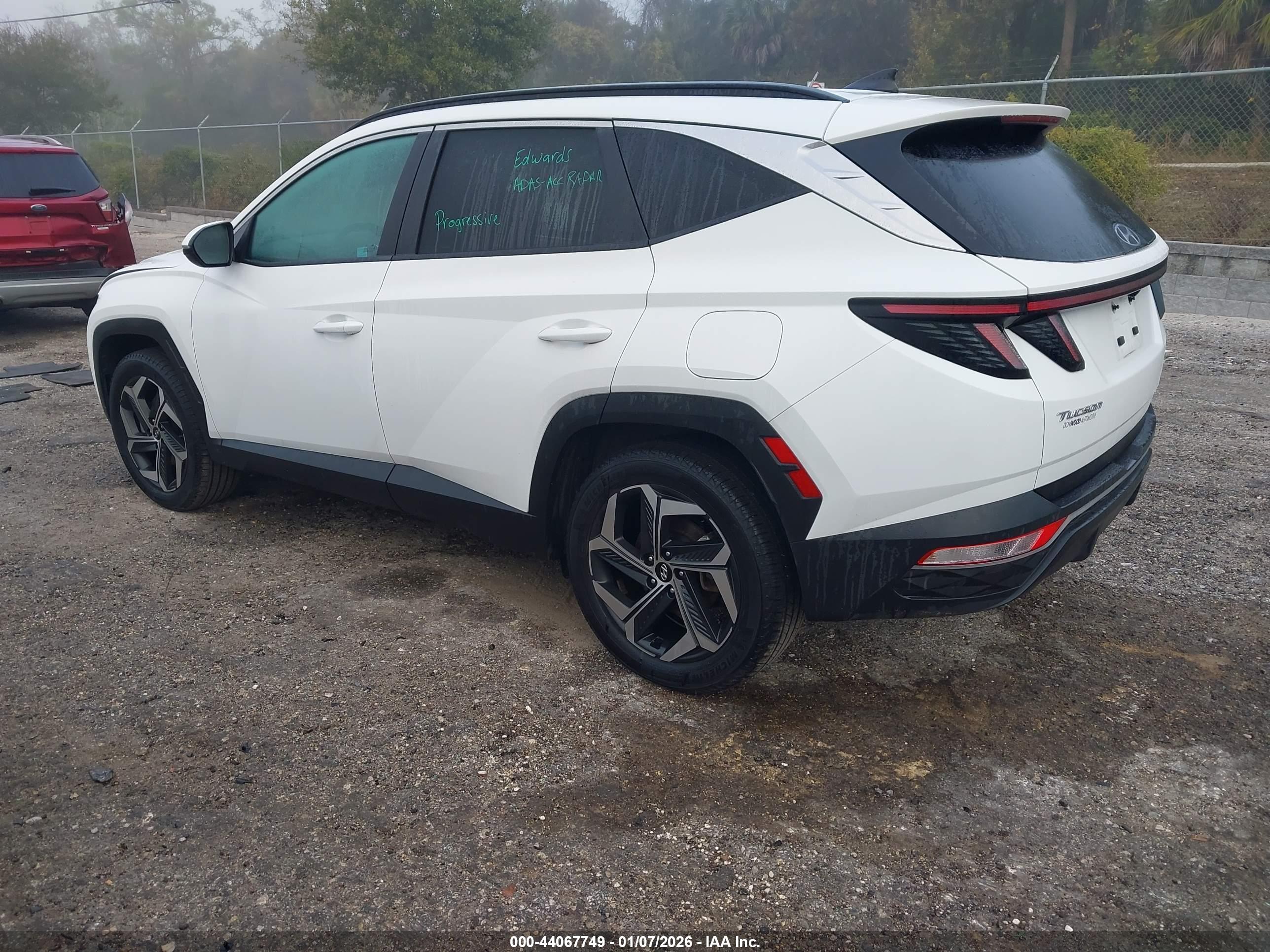 HYUNDAI TUCSON image 3
