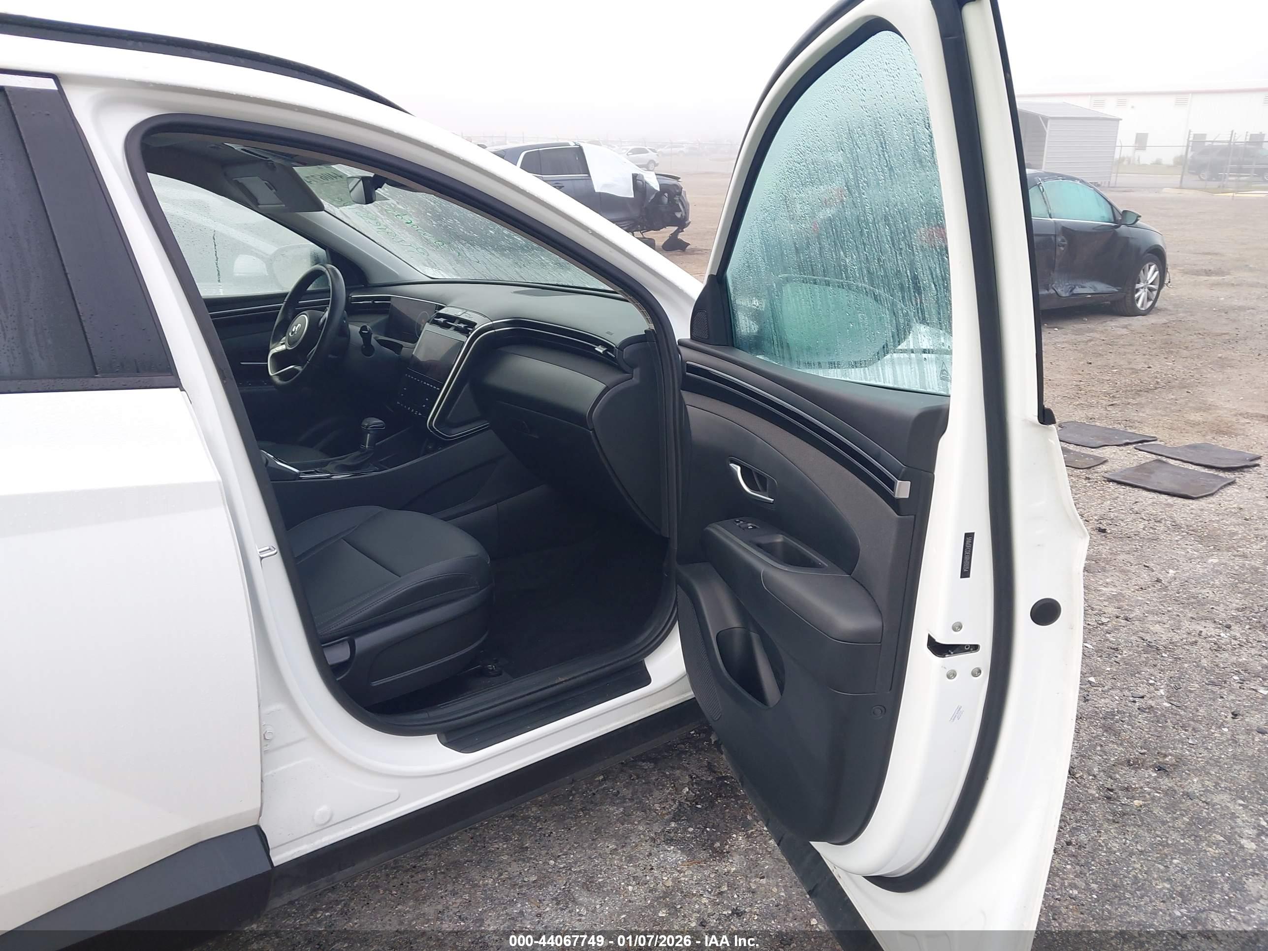 HYUNDAI TUCSON image 5