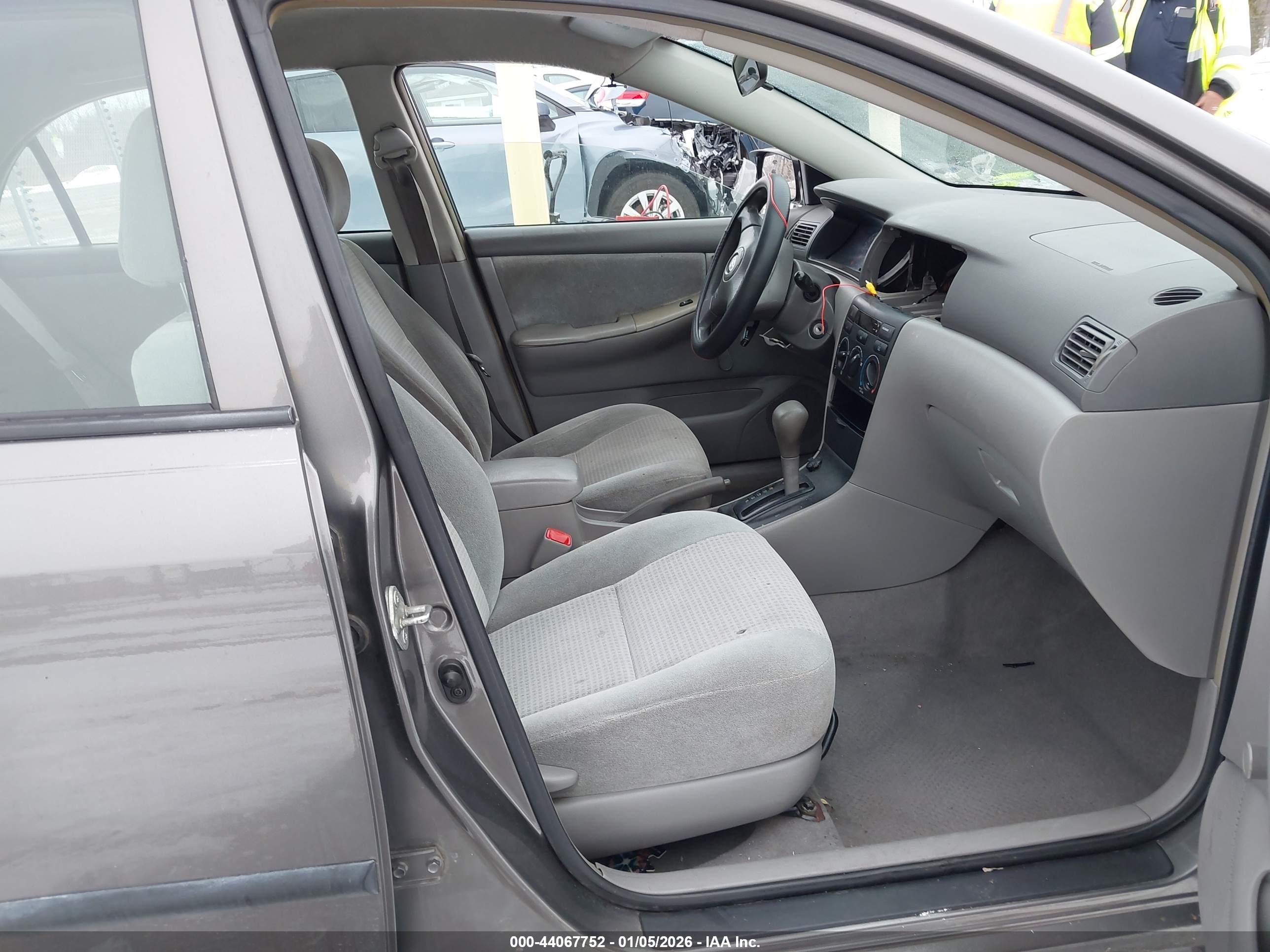 TOYOTA COROLLA image 5