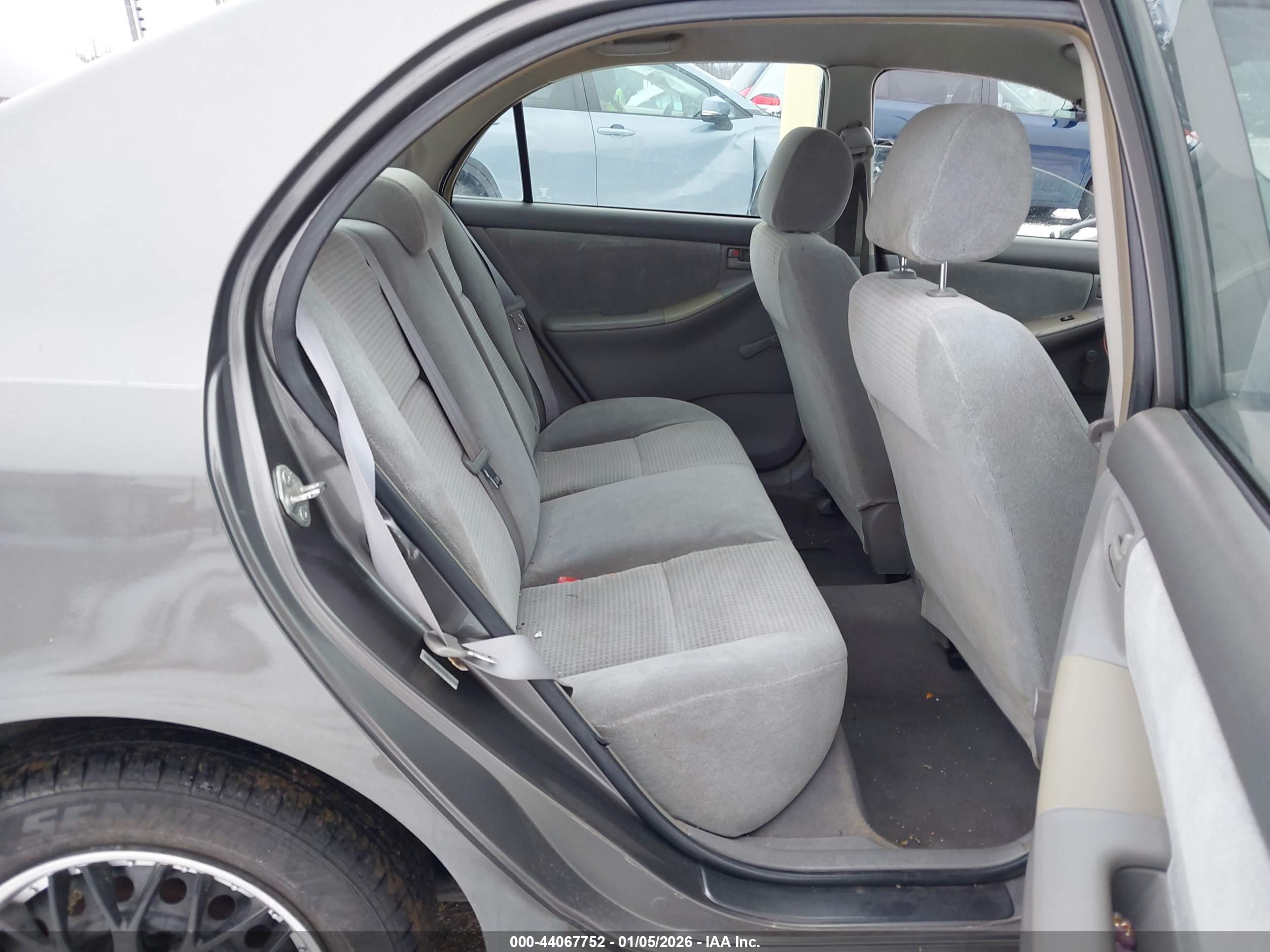 TOYOTA COROLLA image 8