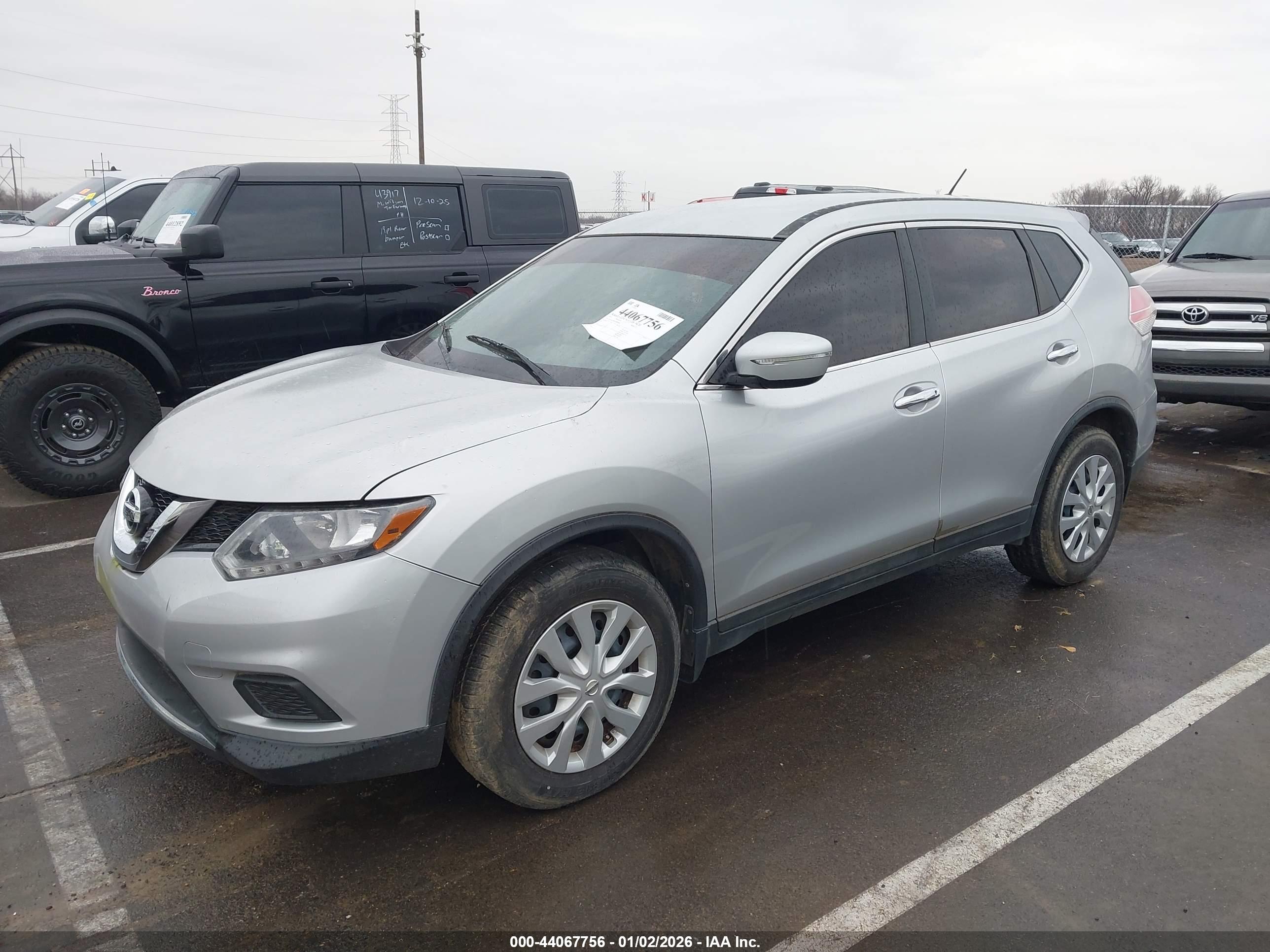 NISSAN ROGUE image 2