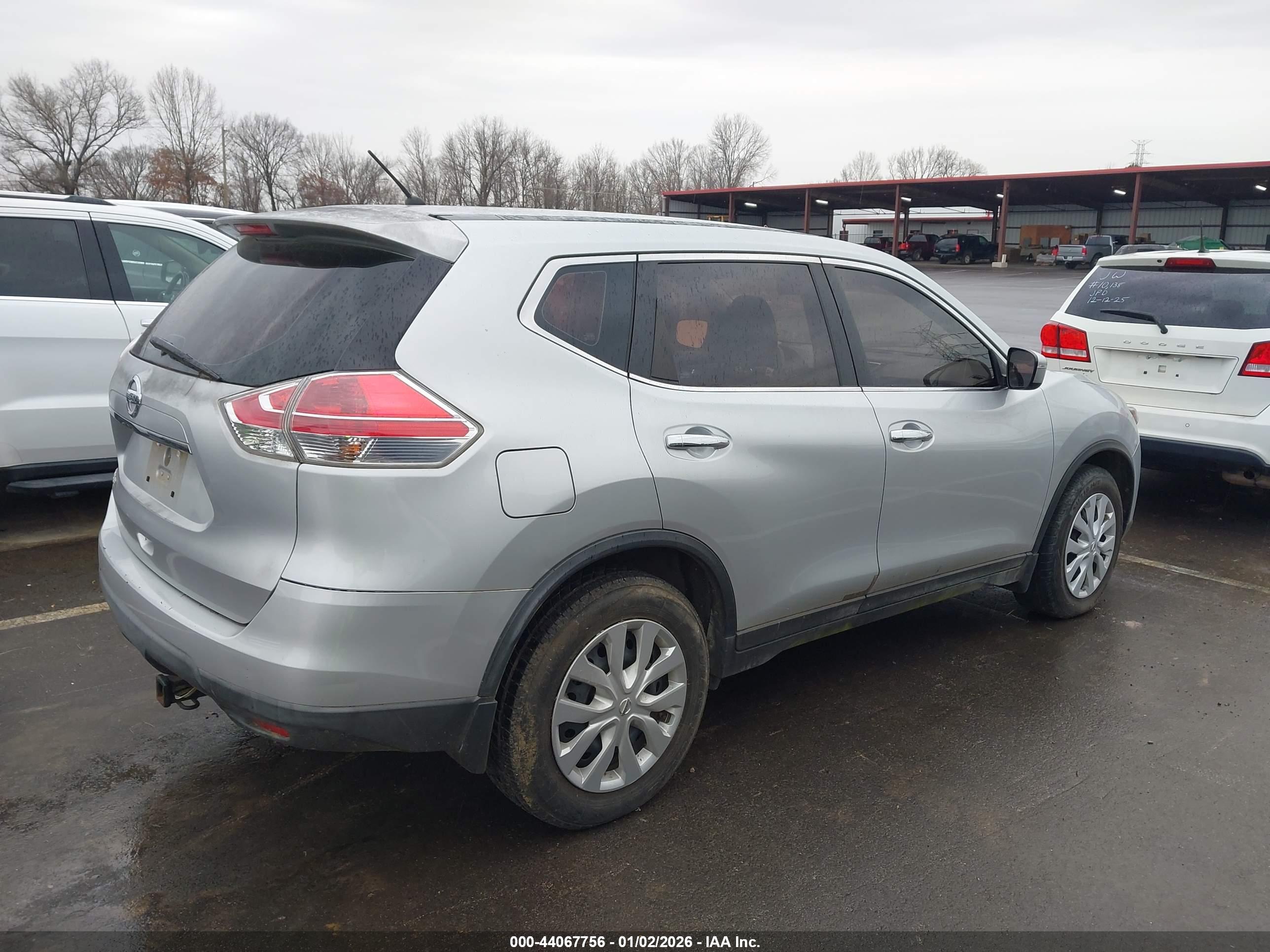 NISSAN ROGUE image 4