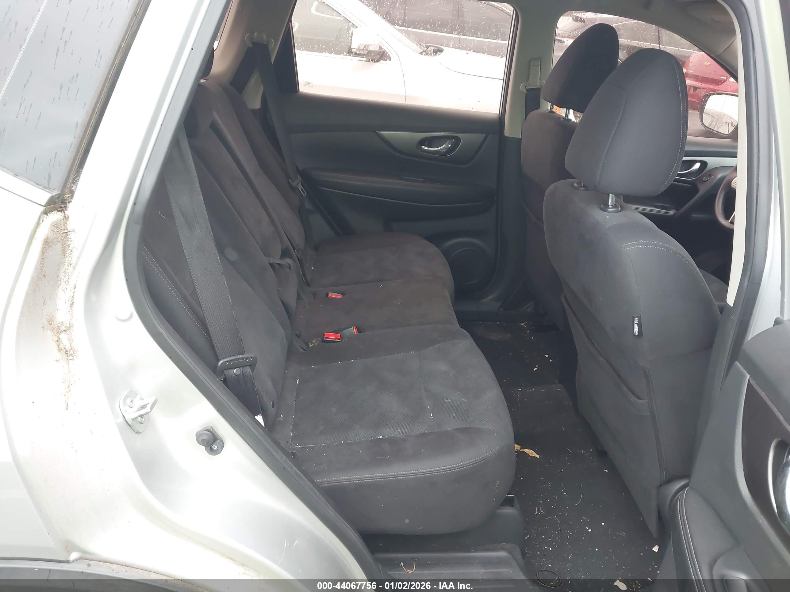 NISSAN ROGUE image 8