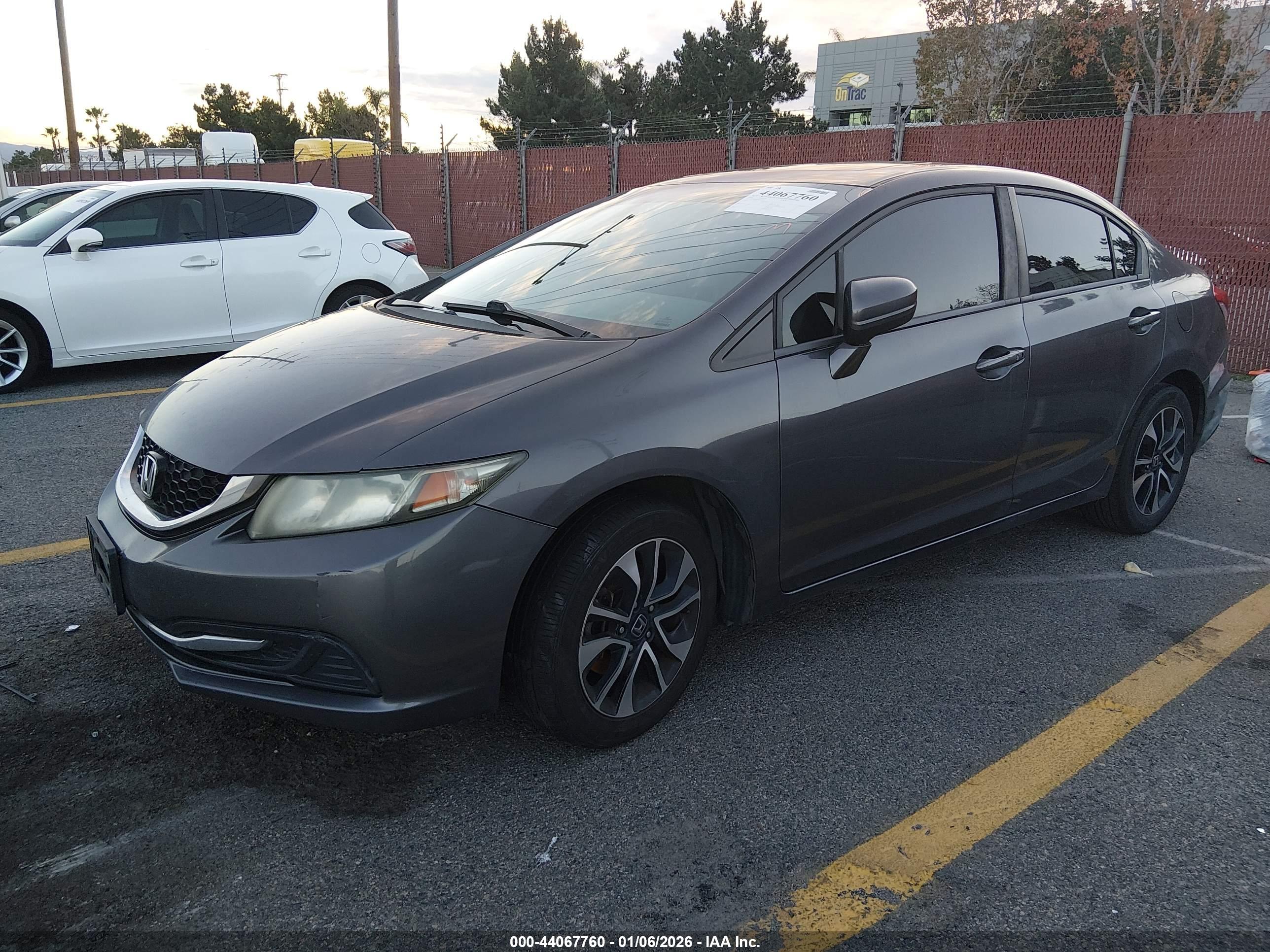 HONDA CIVIC image 2