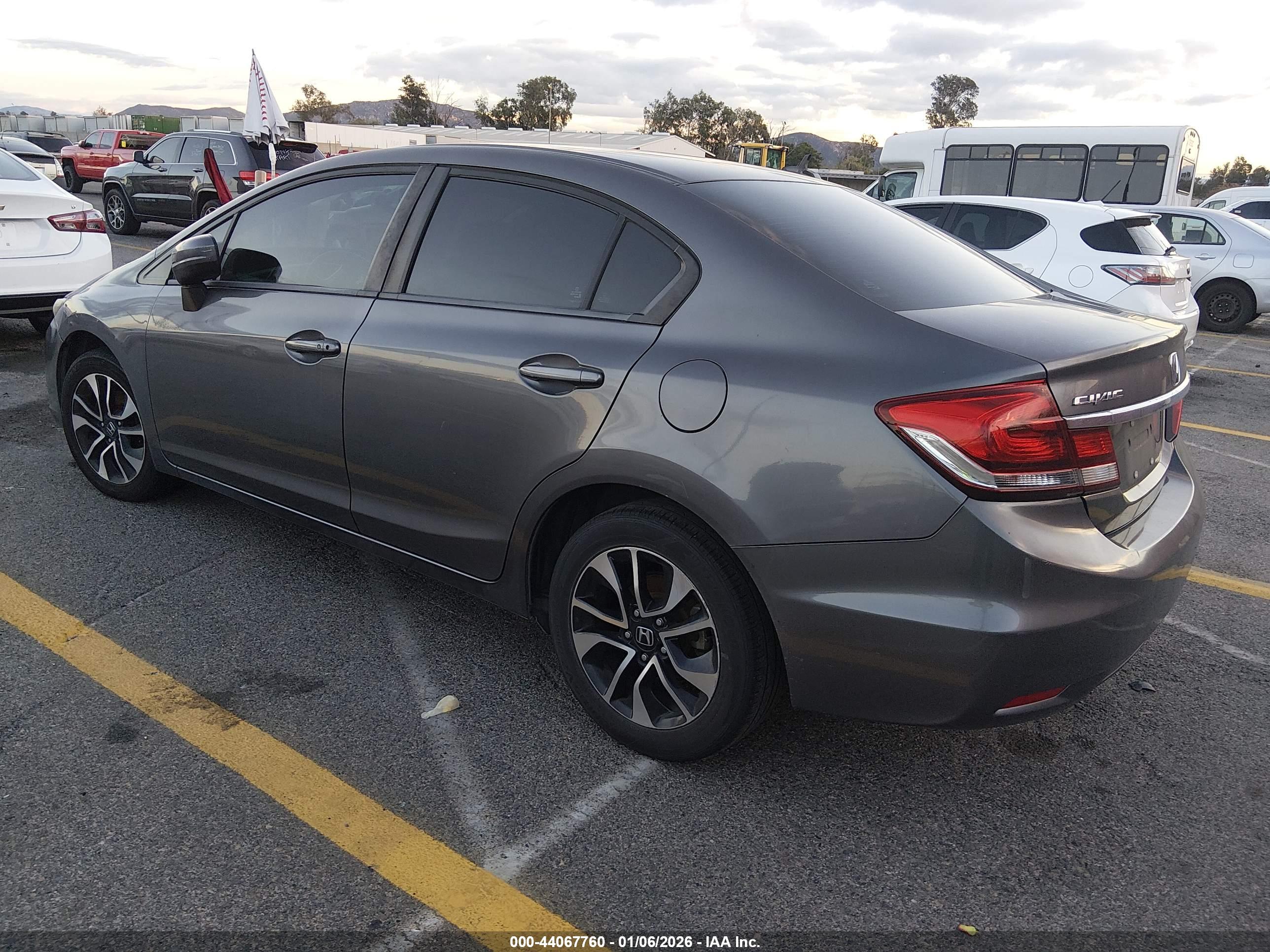 HONDA CIVIC image 3