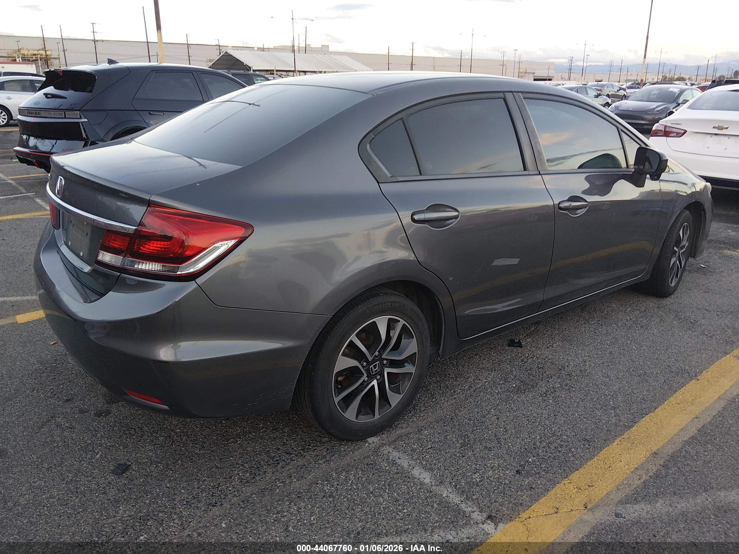 HONDA CIVIC image 4