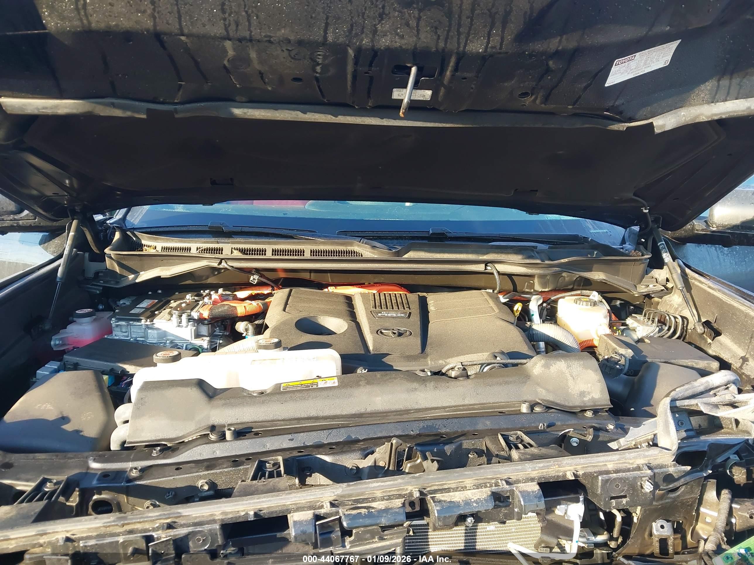 TOYOTA TUNDRA image 10