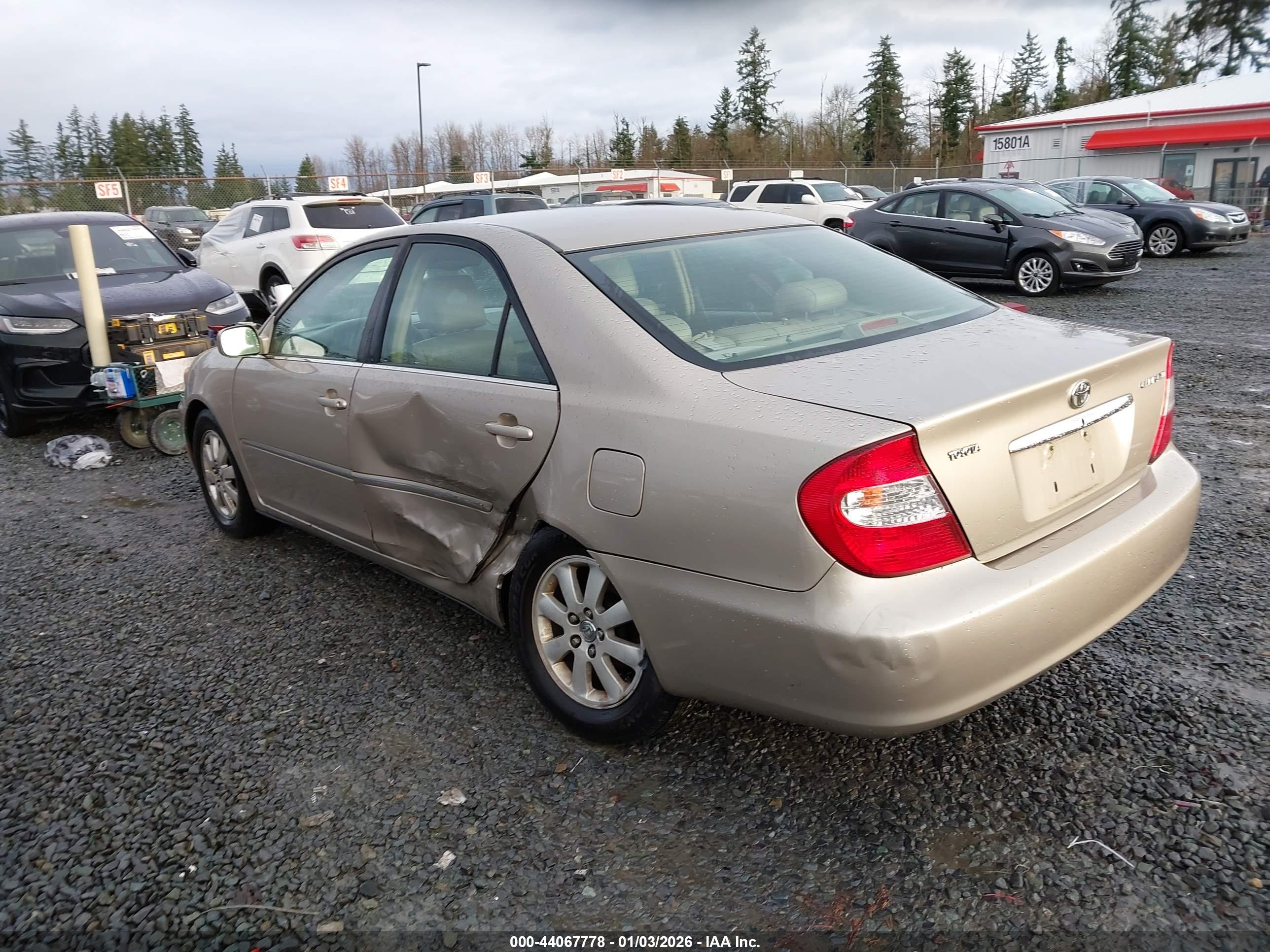 TOYOTA CAMRY image 3