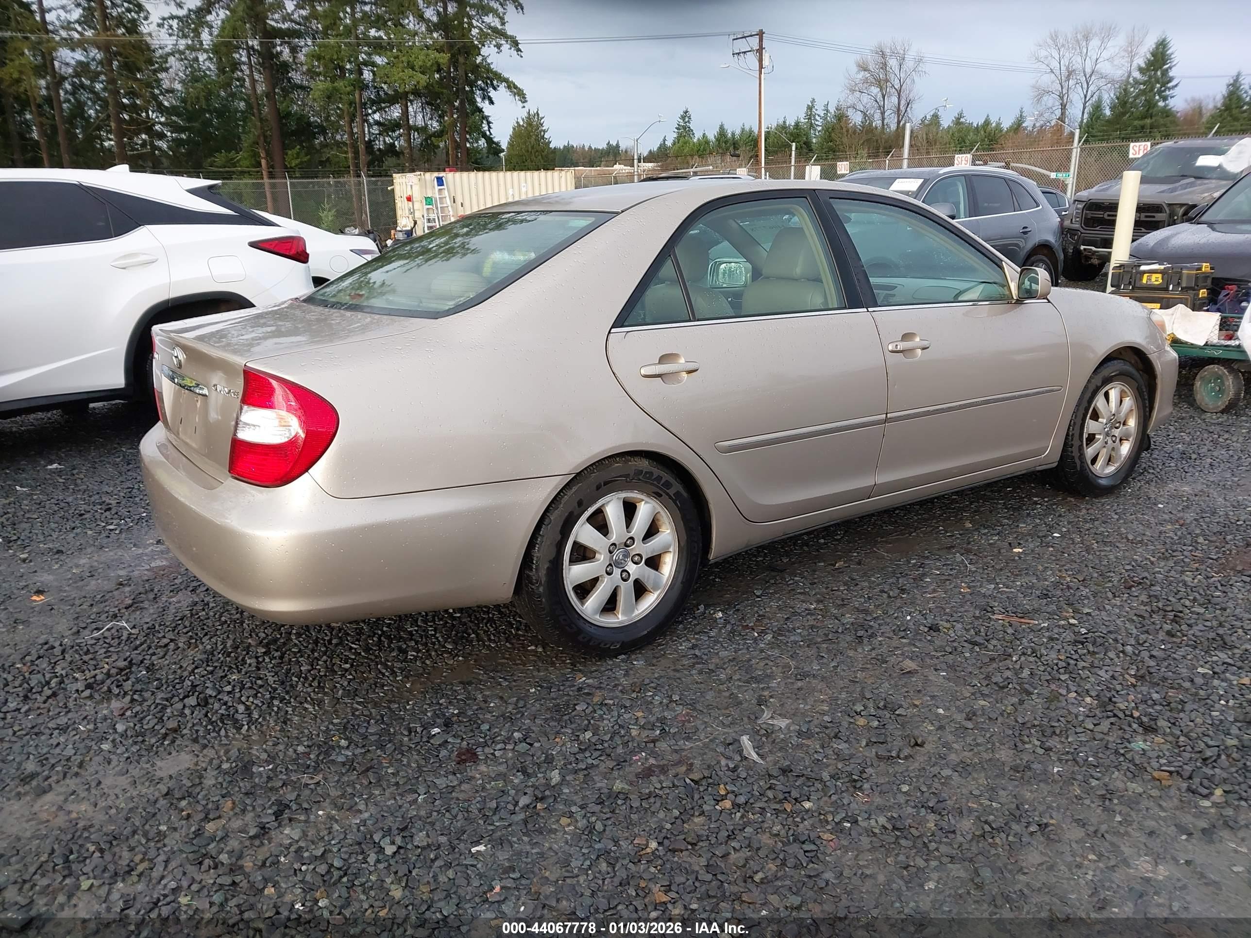 TOYOTA CAMRY image 4