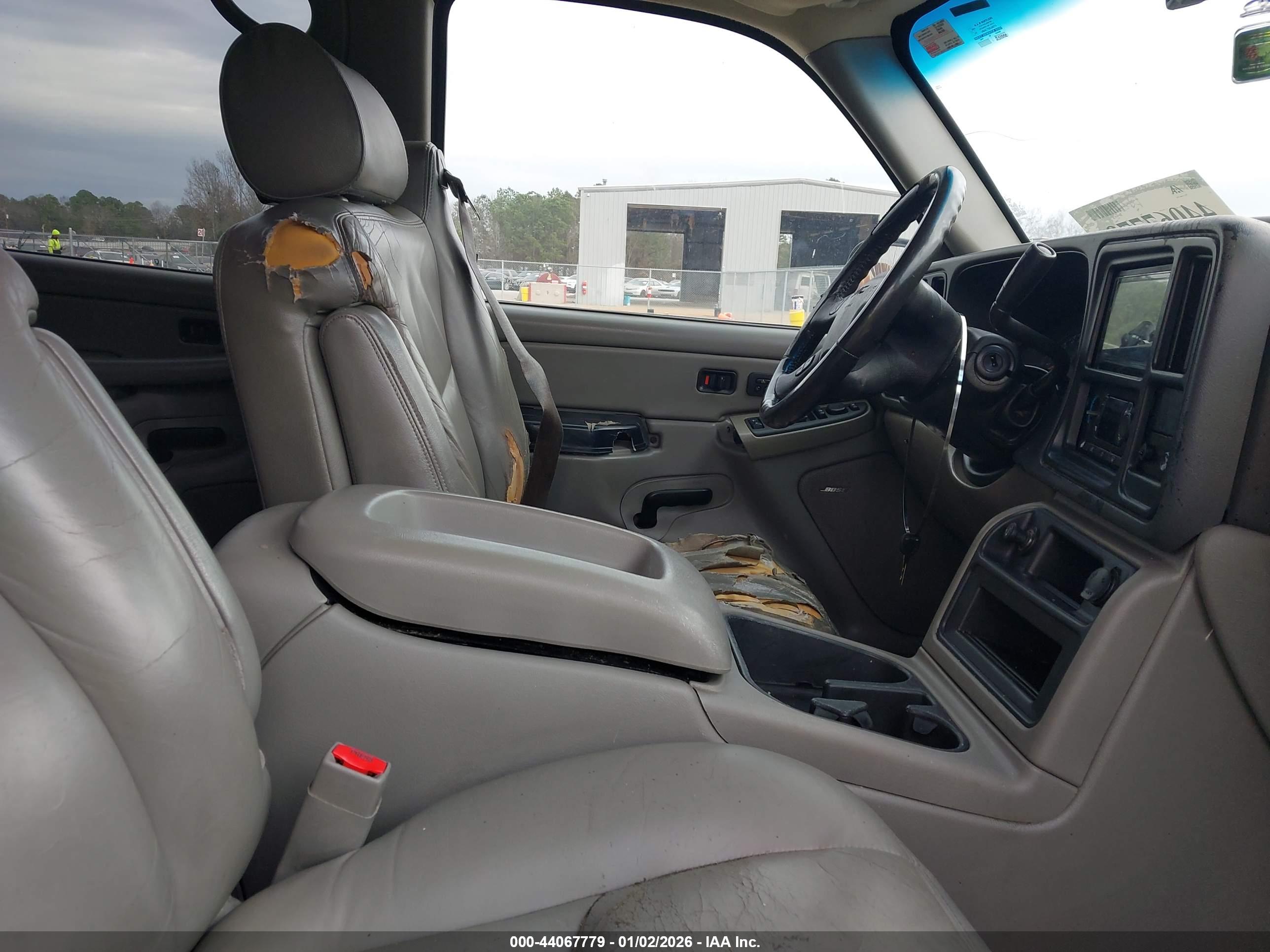 GMC YUKON image 5