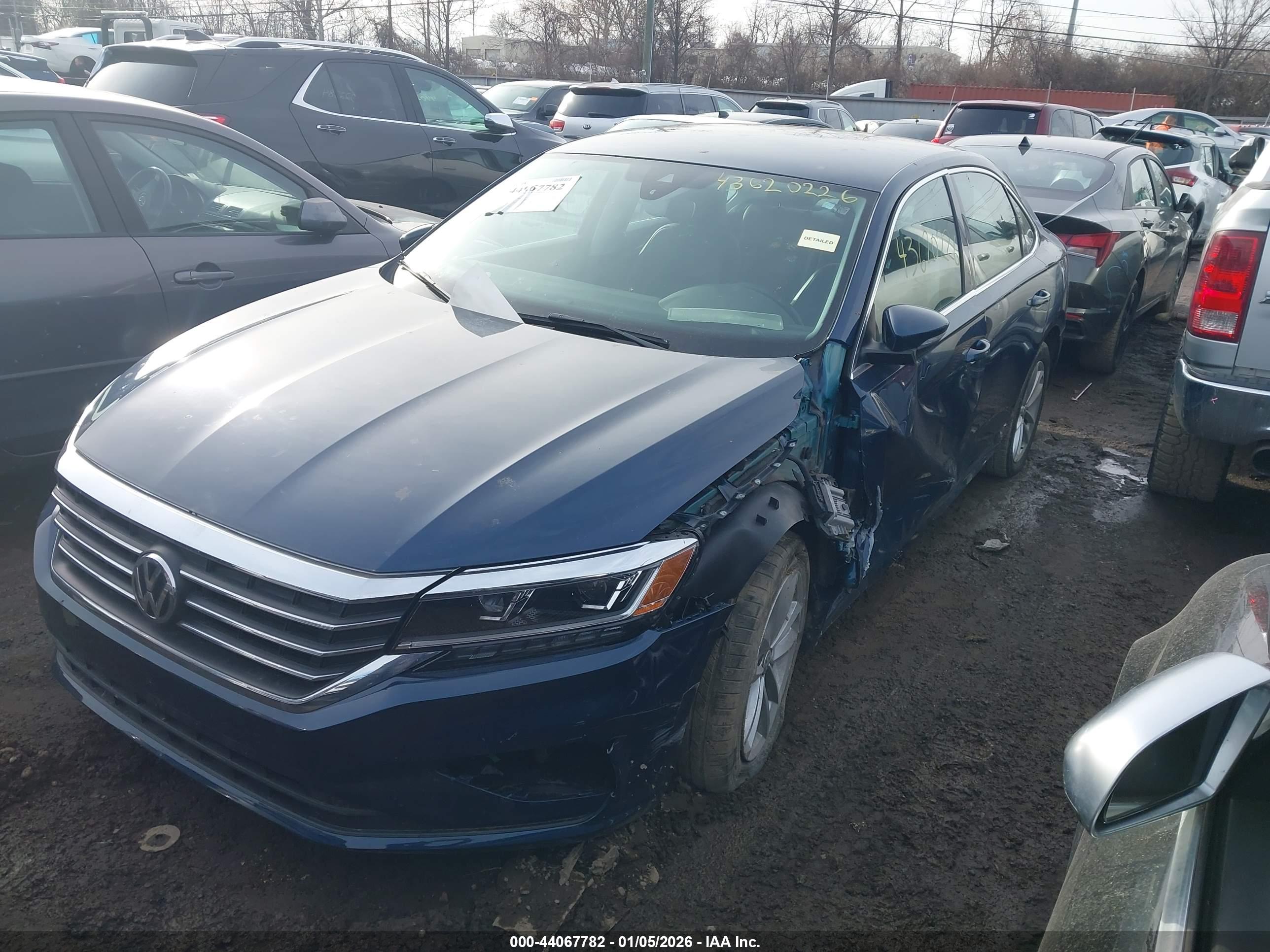 VOLKSWAGEN PASSAT image 2