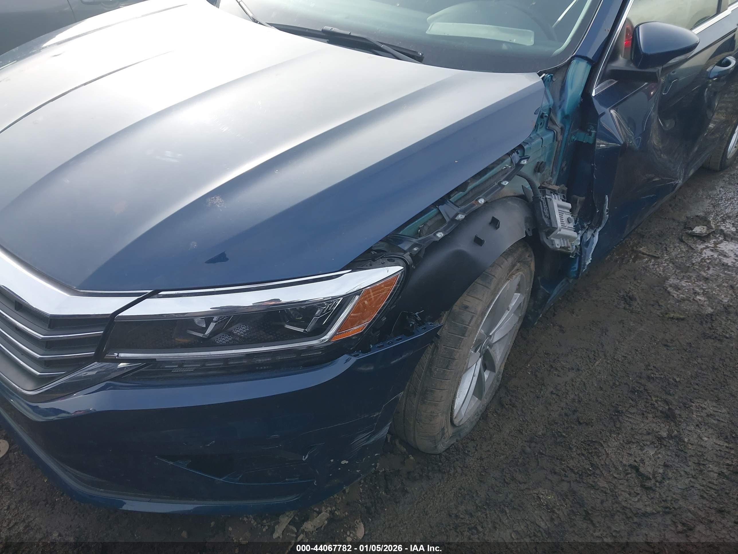 VOLKSWAGEN PASSAT image 6