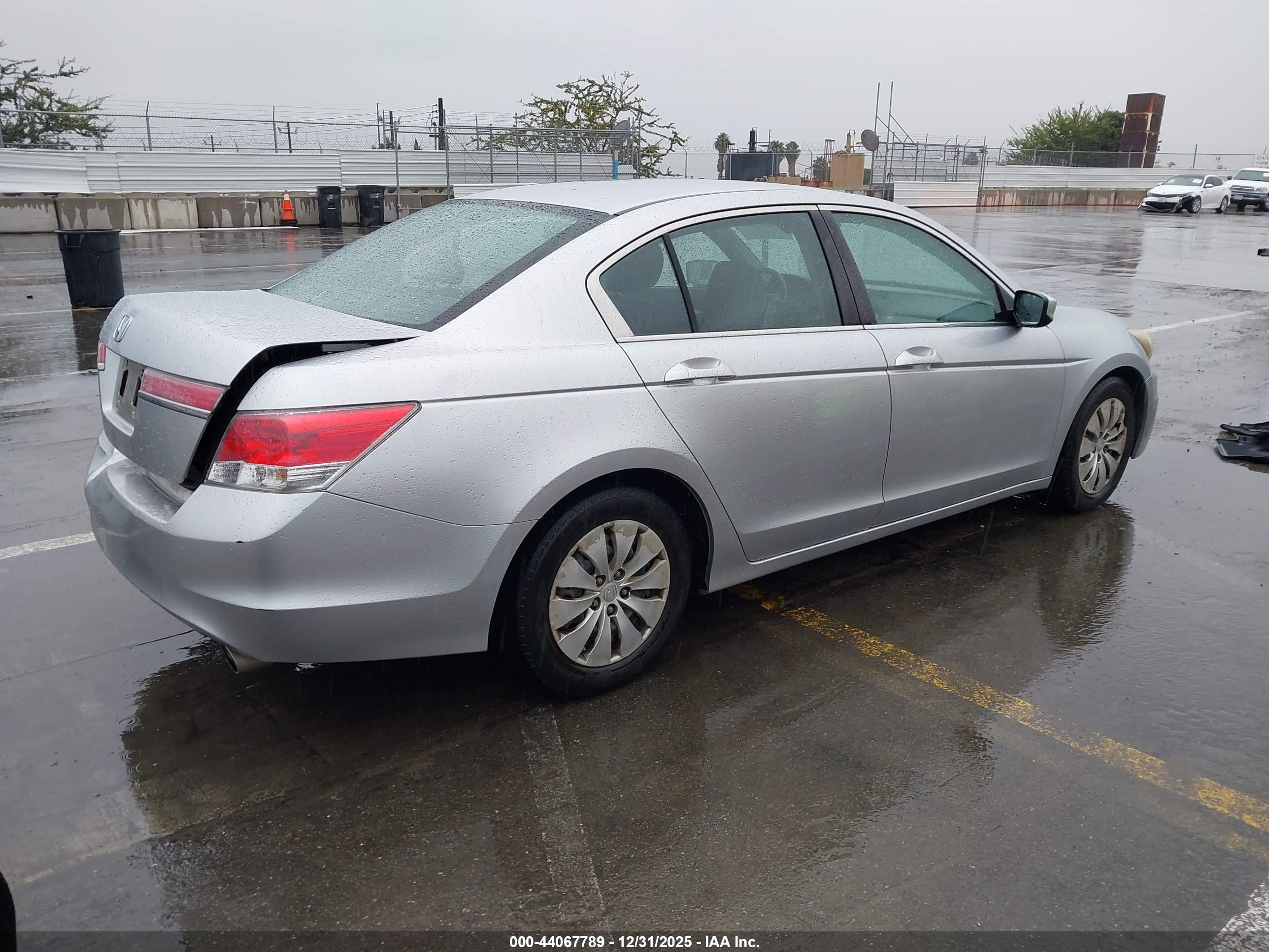 HONDA ACCORD image 4