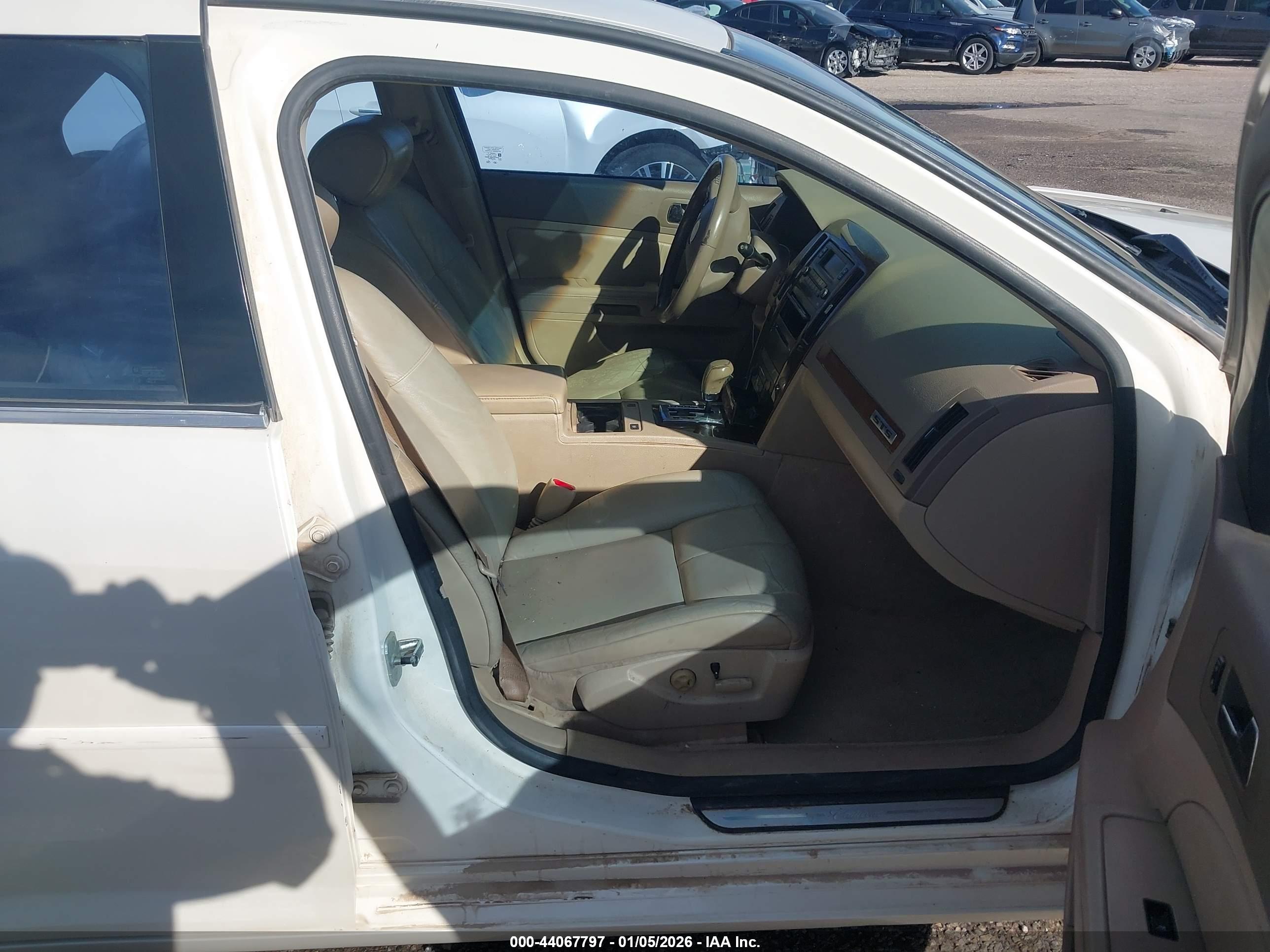 CADILLAC STS image 5