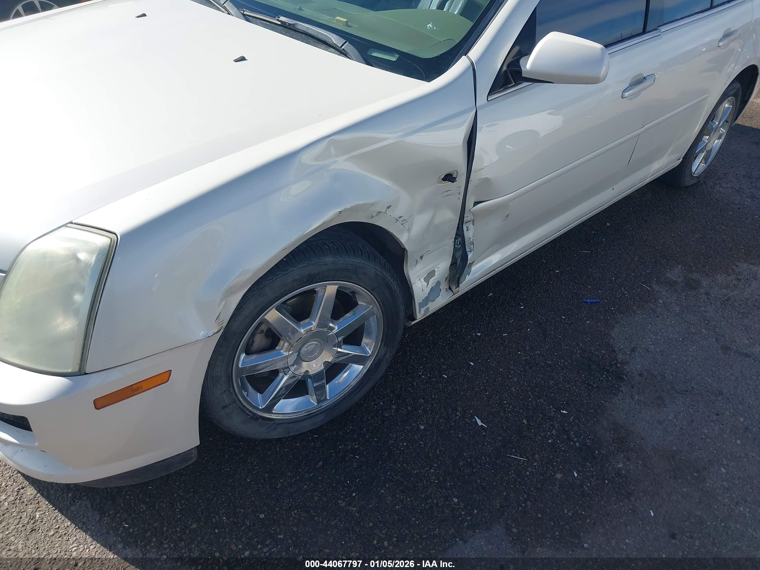 CADILLAC STS image 6