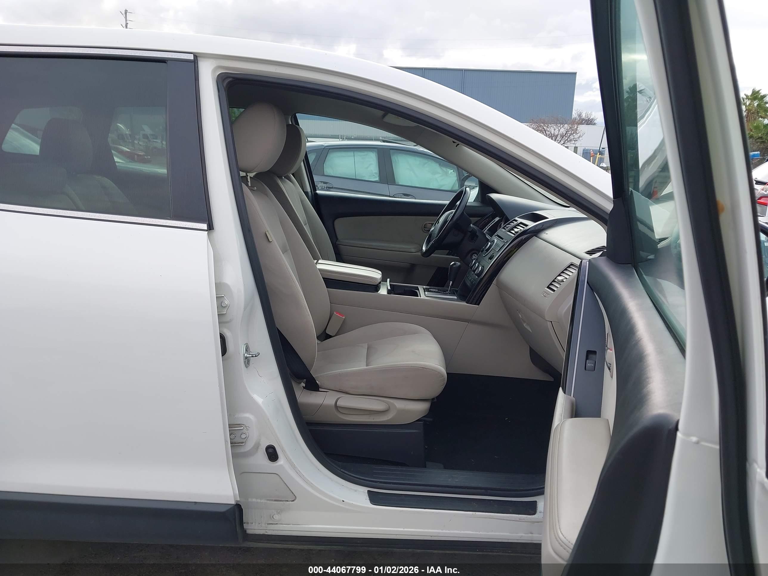 MAZDA CX-9 image 5