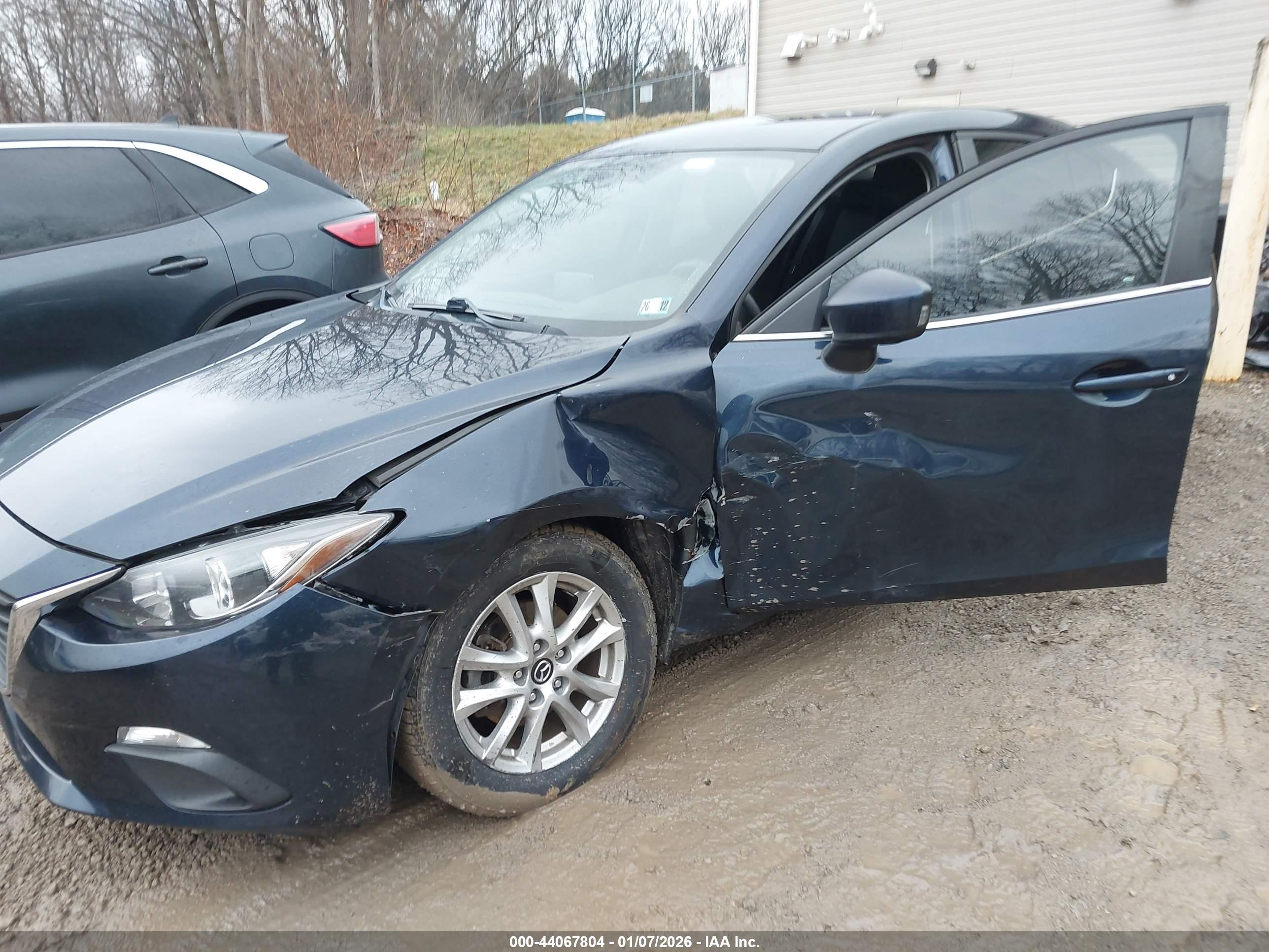 MAZDA MAZDA3 image 6