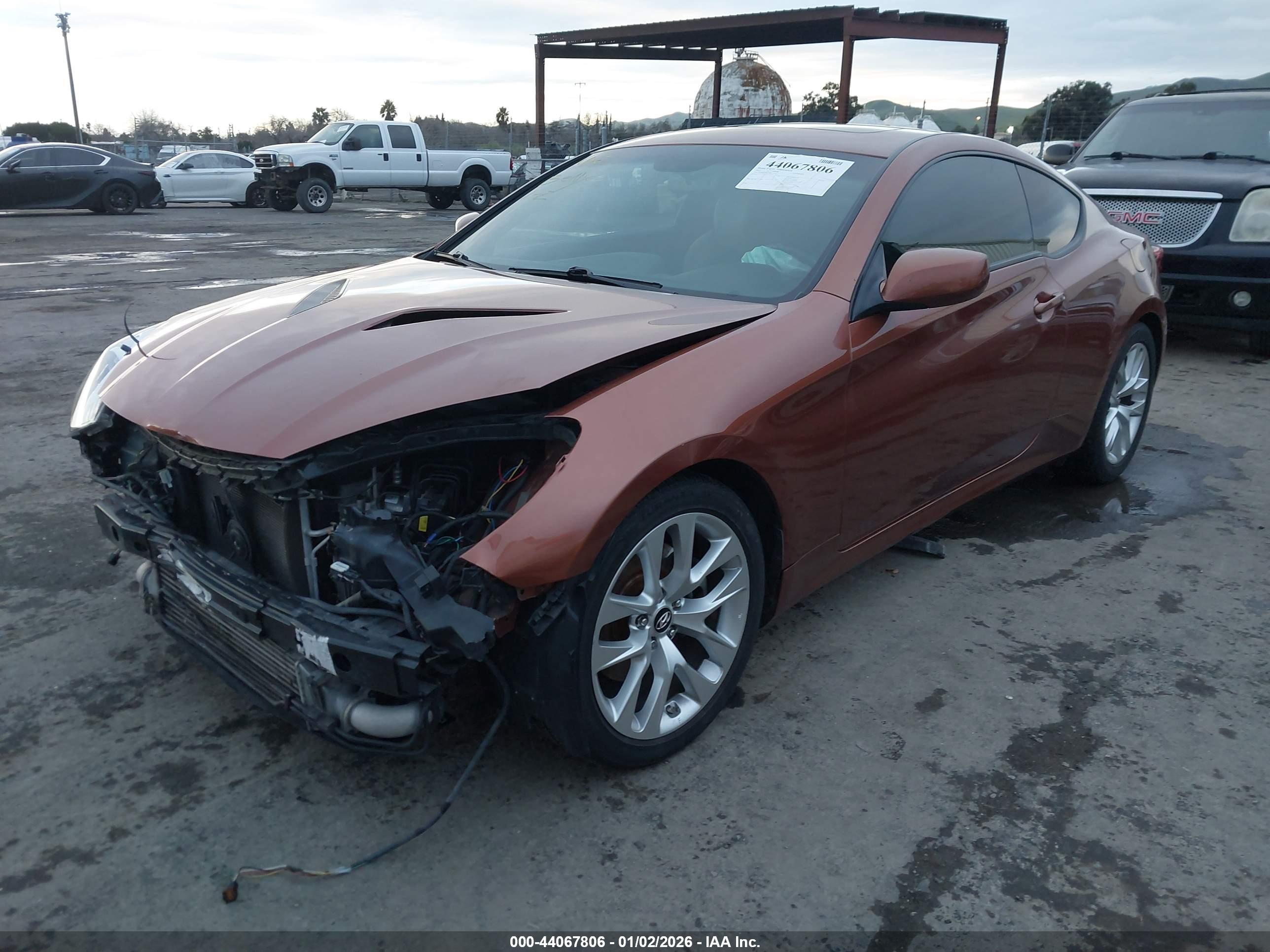 HYUNDAI GENESIS image 2
