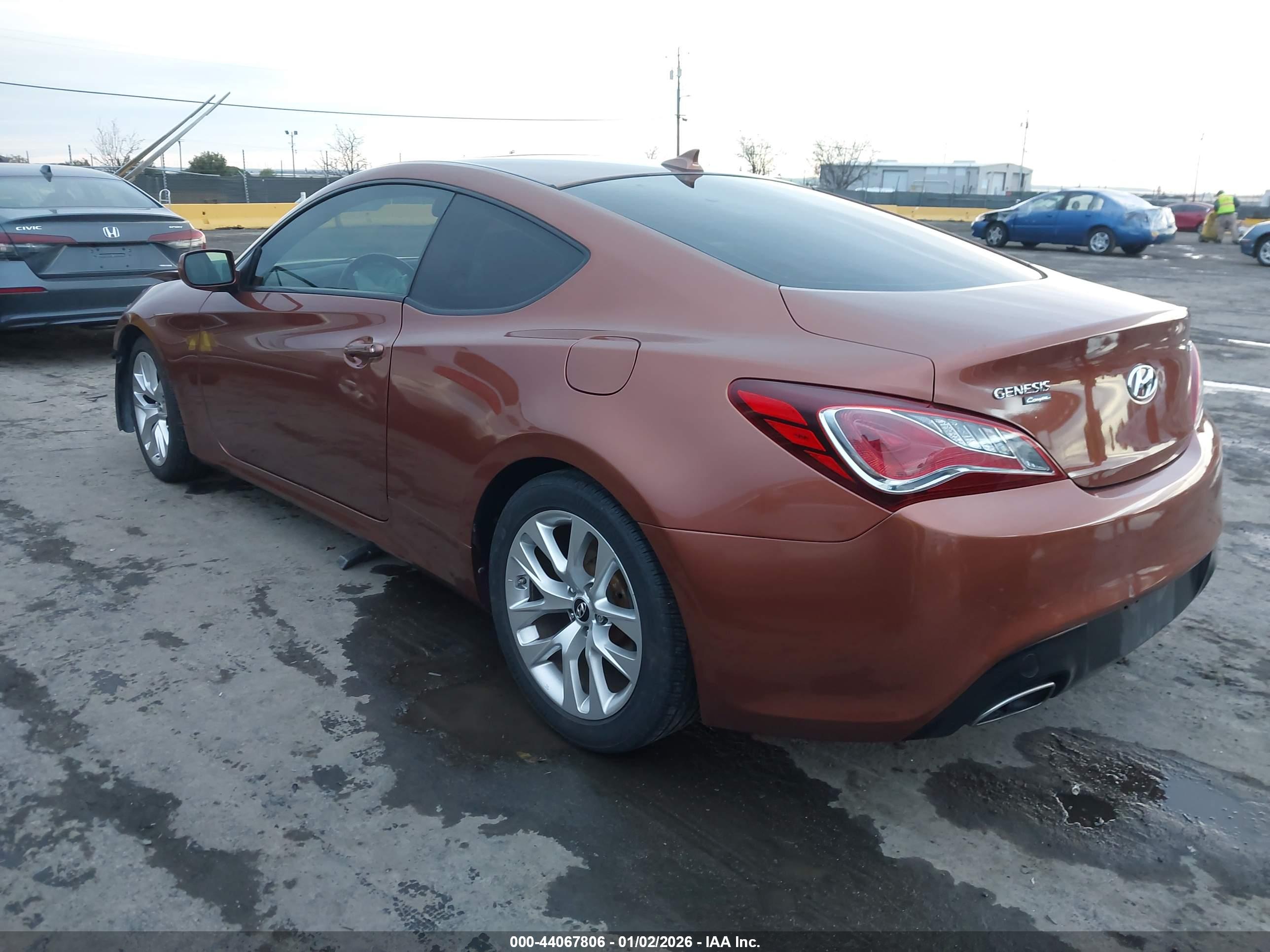 HYUNDAI GENESIS image 3