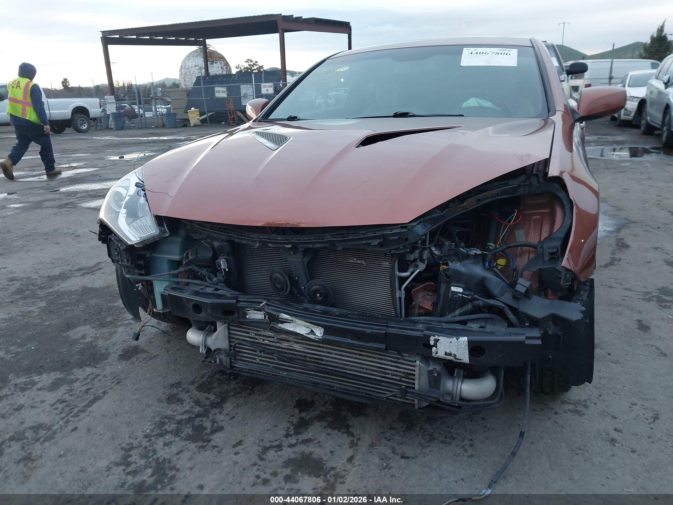 HYUNDAI GENESIS image 6