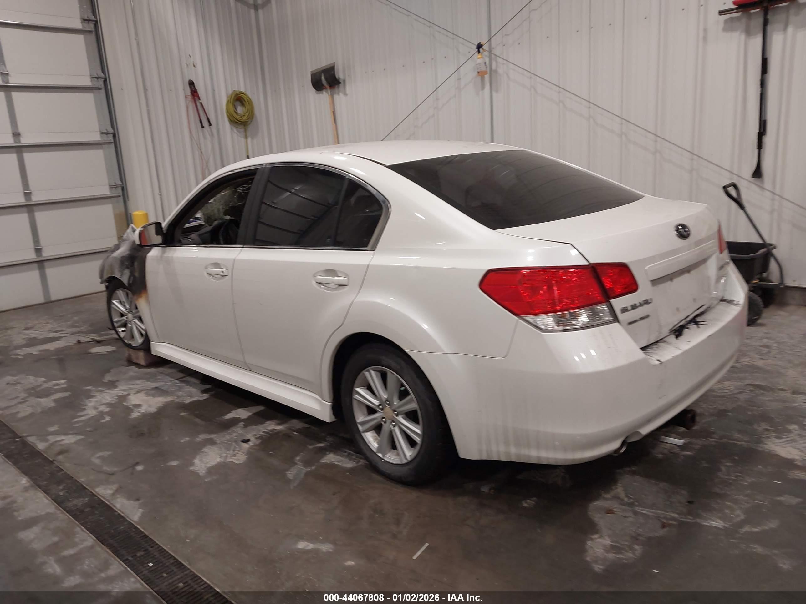SUBARU LEGACY image 3