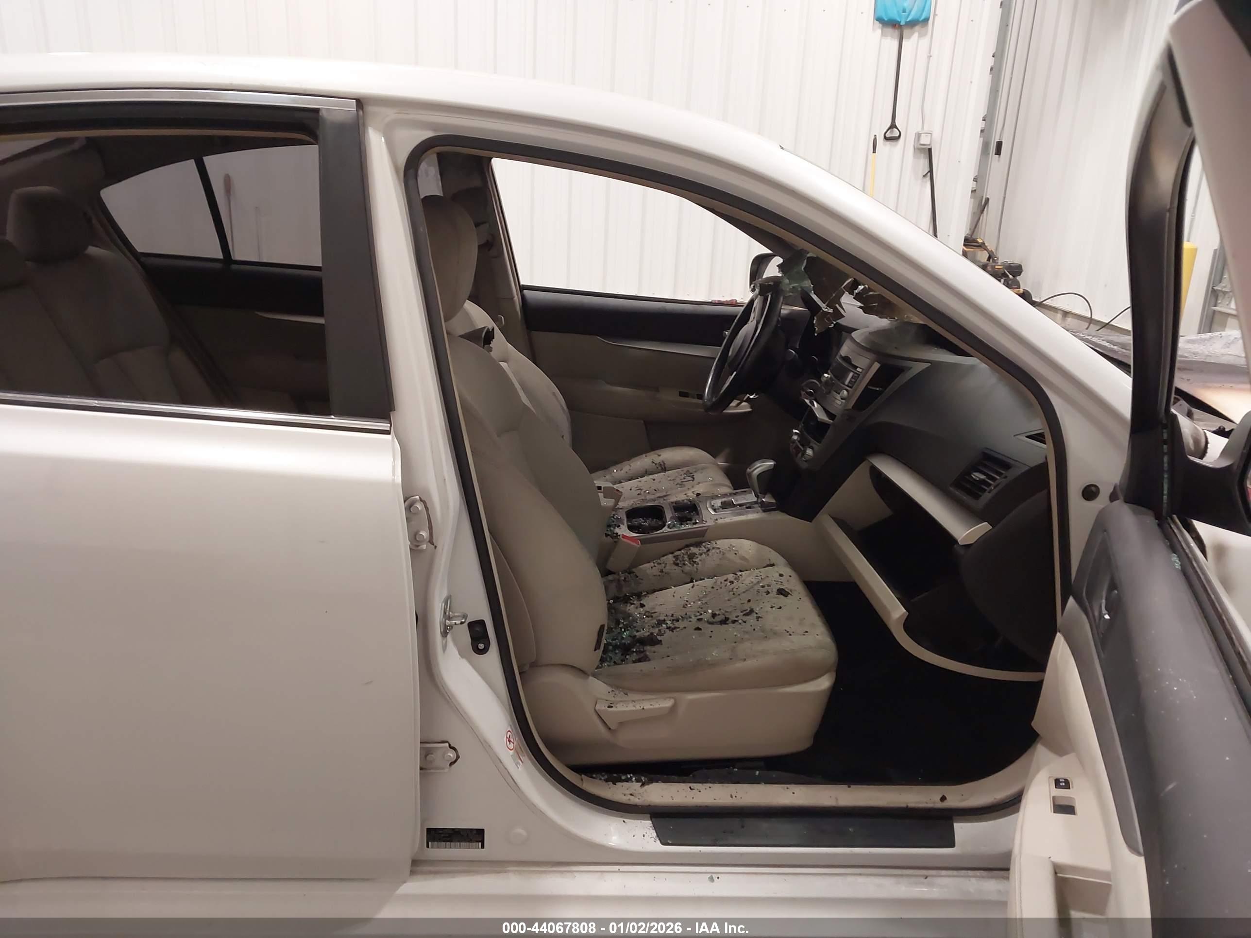 SUBARU LEGACY image 5