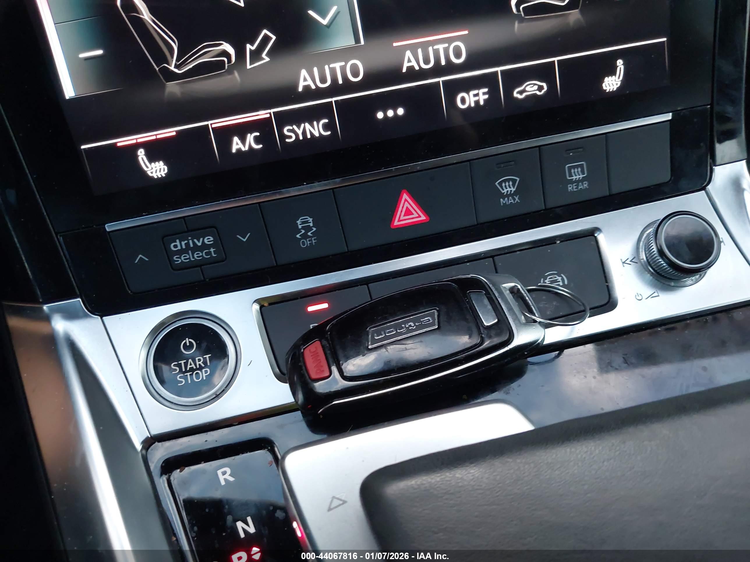 AUDI E-TRON image 11