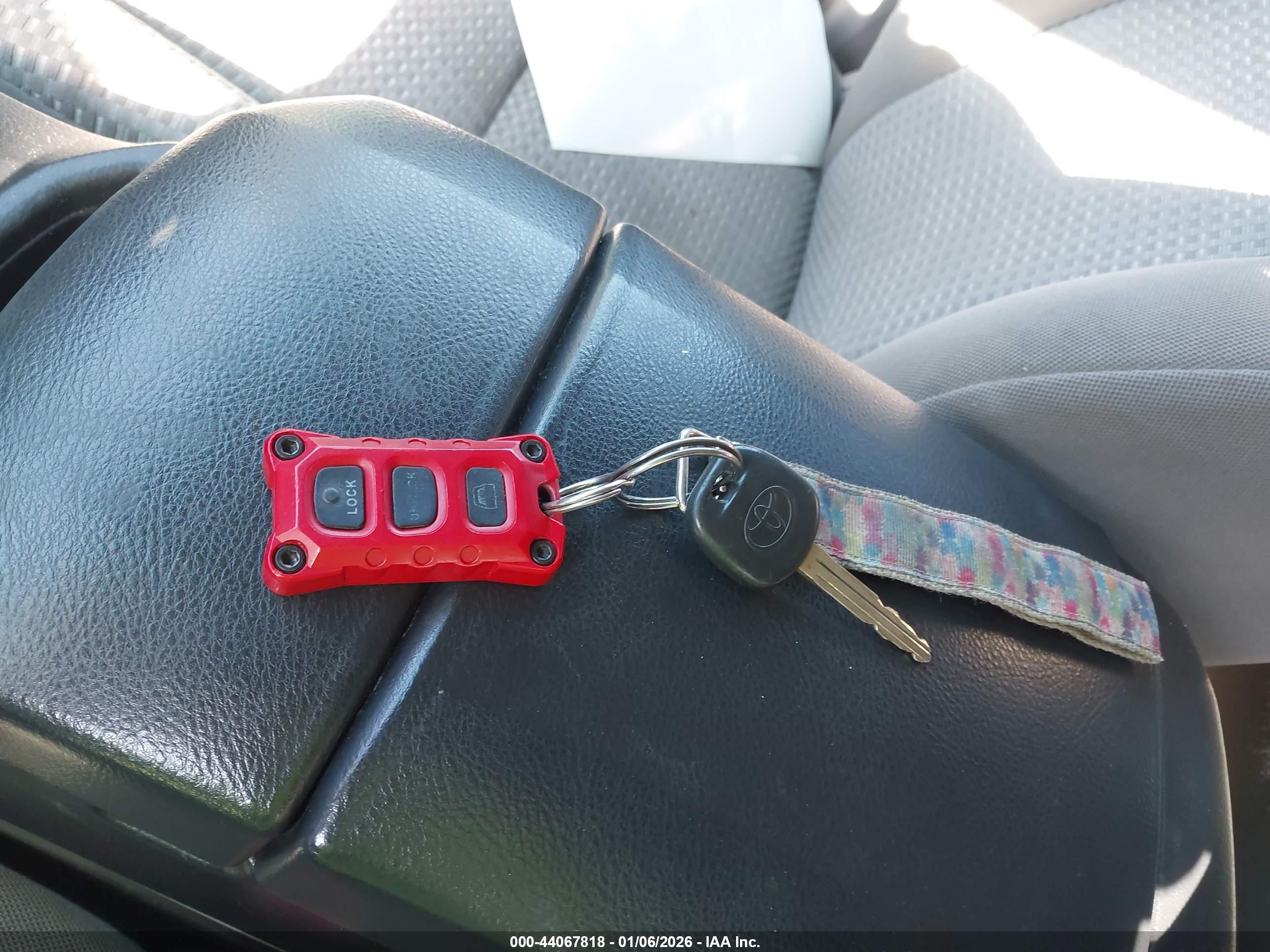 TOYOTA 4RUNNER image 11