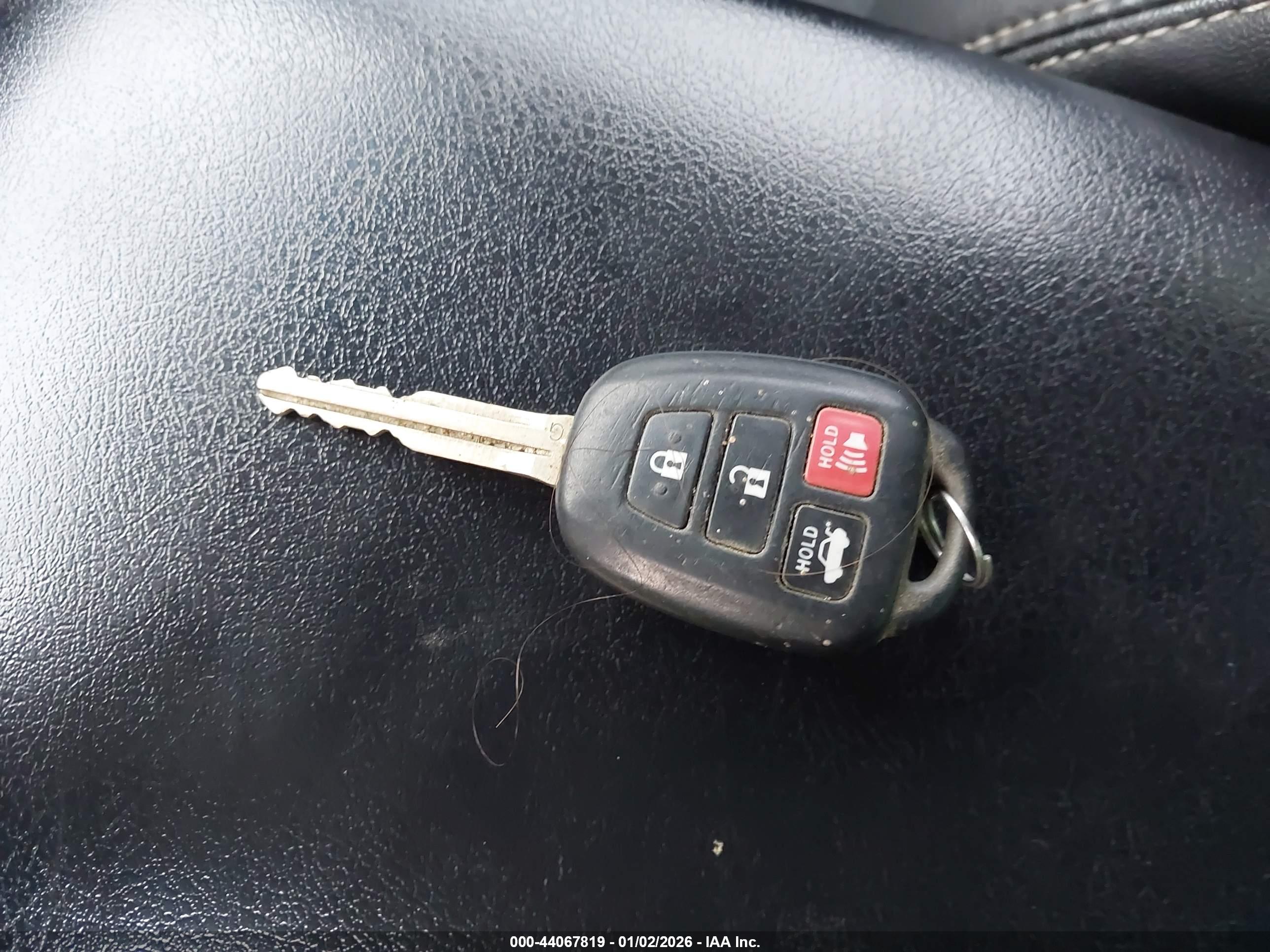 TOYOTA CAMRY image 11