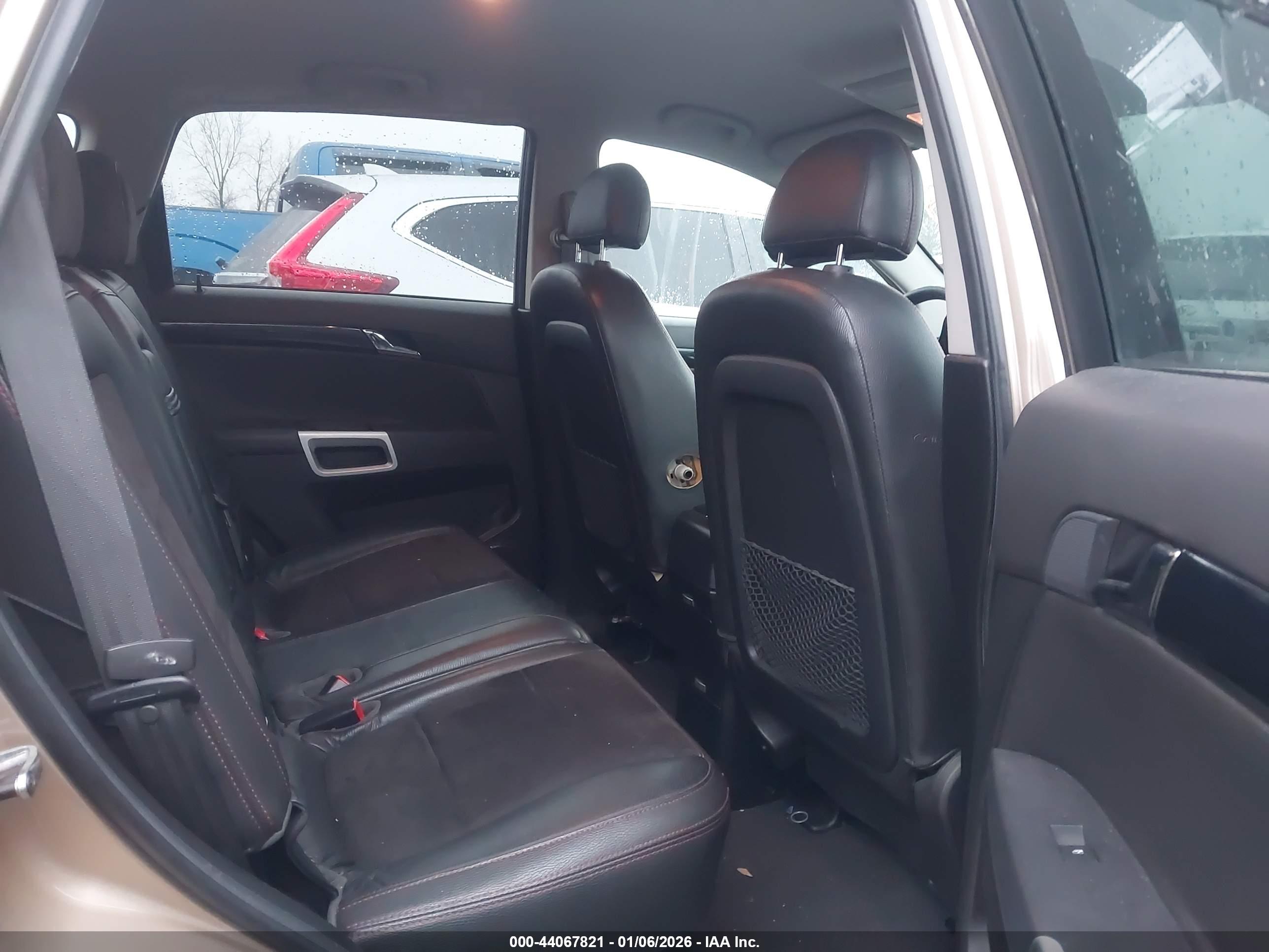 SATURN VUE image 8