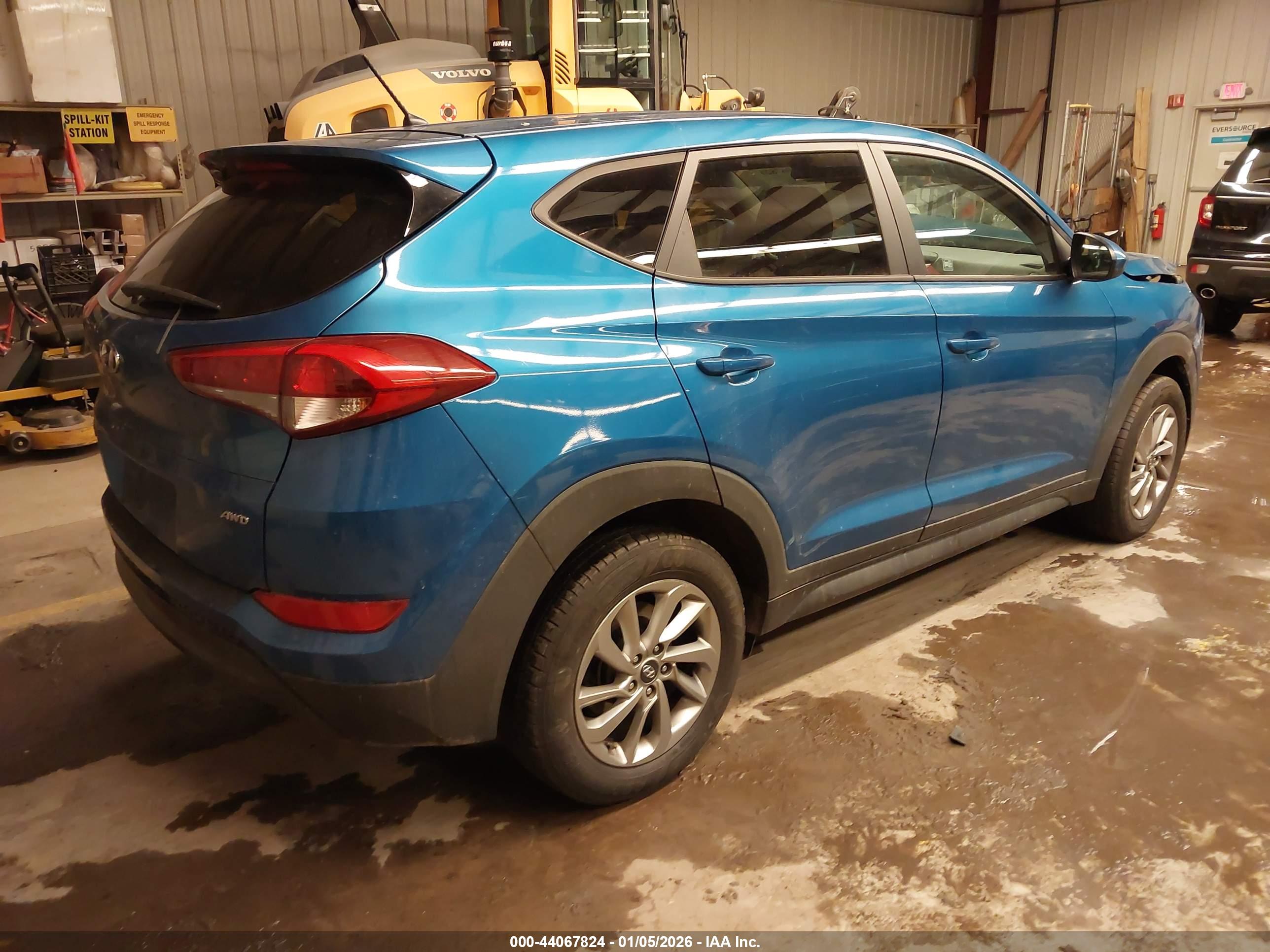 HYUNDAI TUCSON image 4
