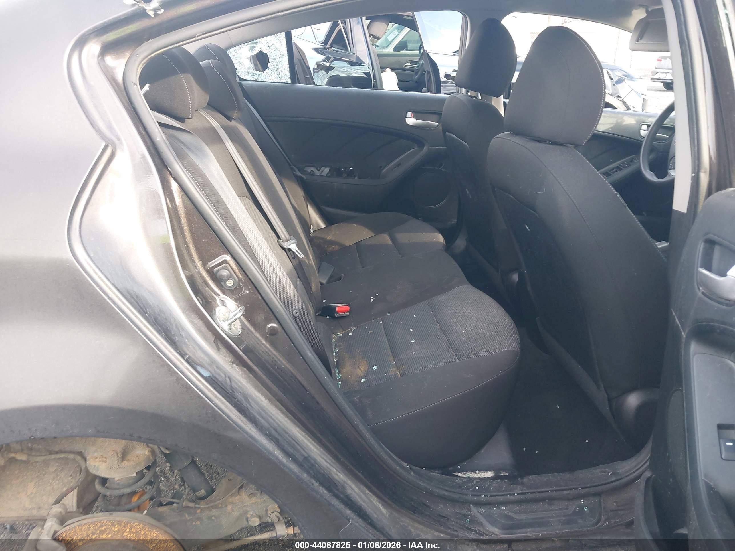 KIA FORTE image 8