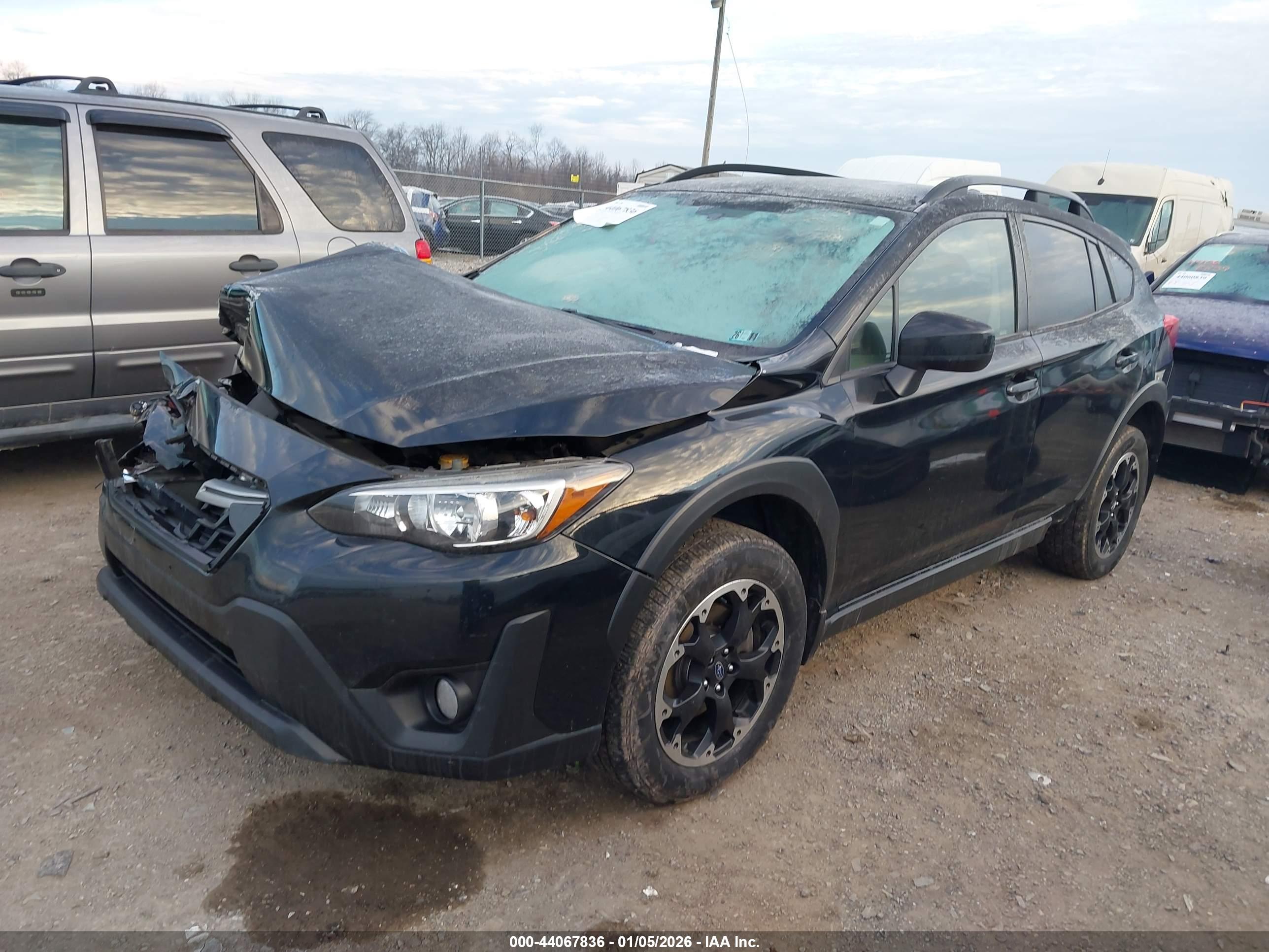 SUBARU CROSSTREK image 2
