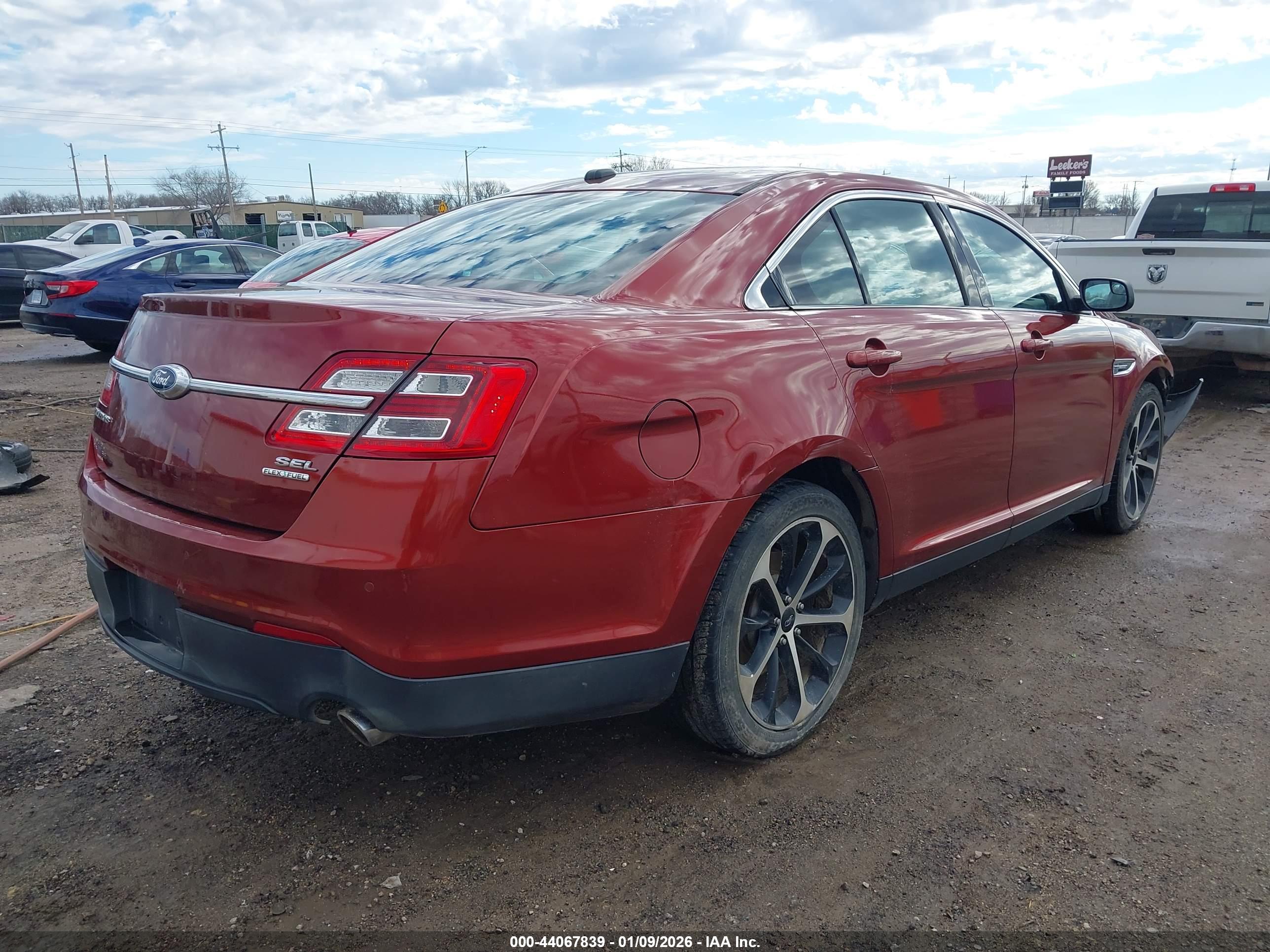 FORD TAURUS image 4