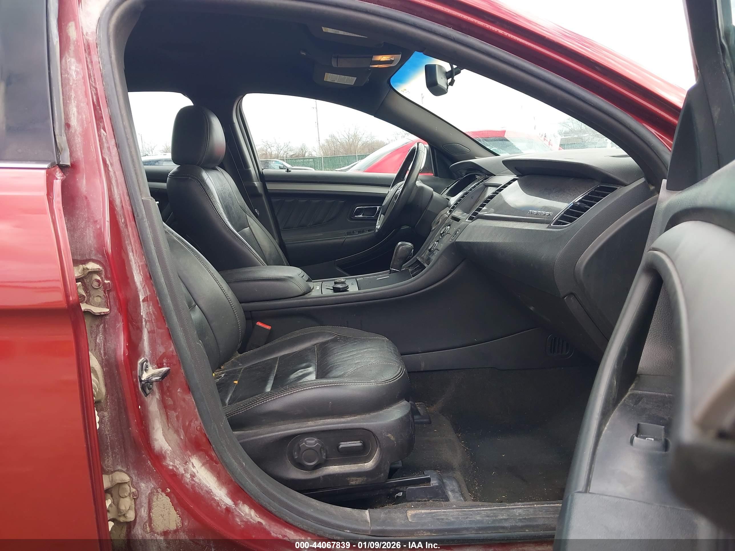 FORD TAURUS image 5