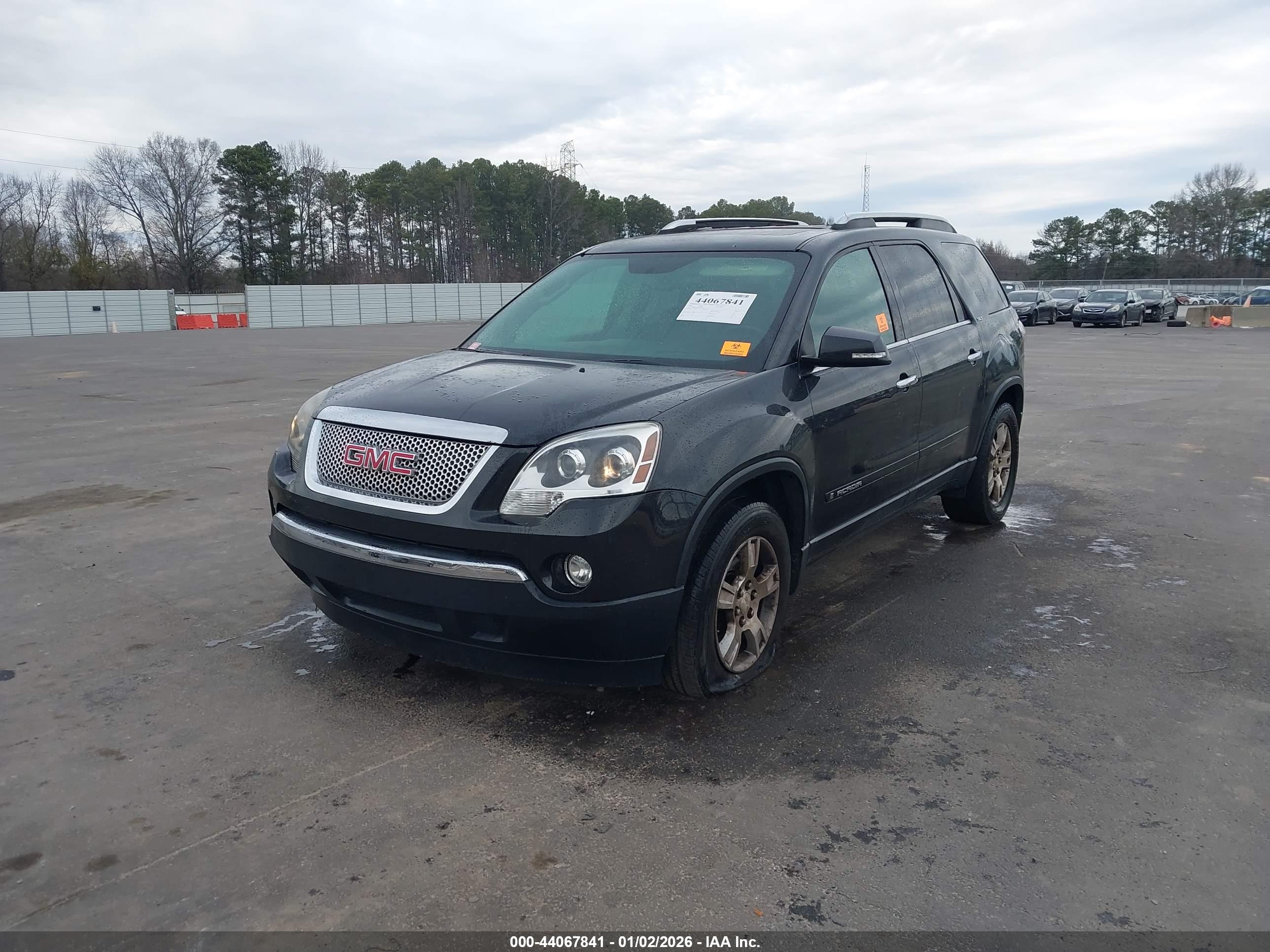 GMC ACADIA image 2