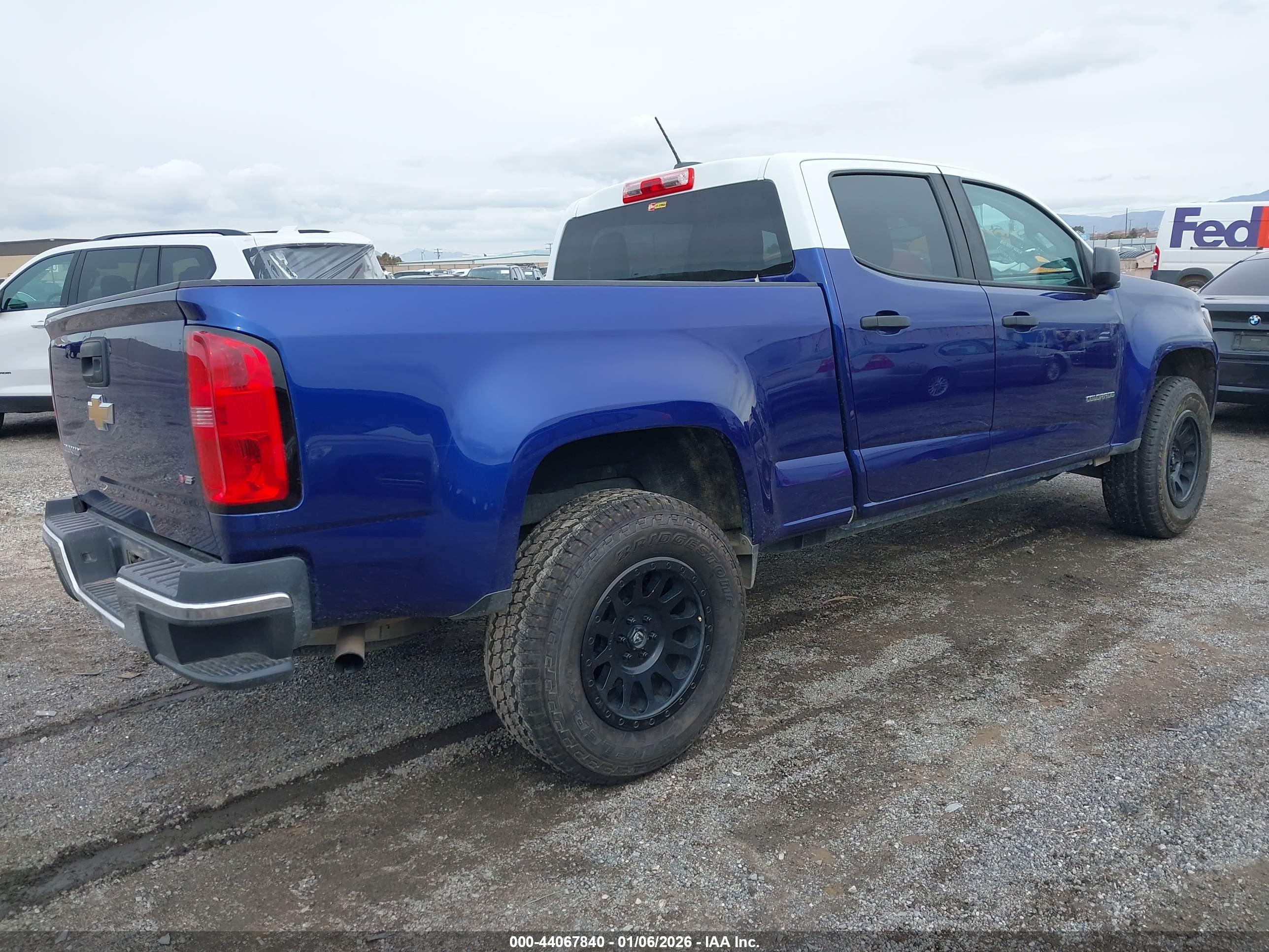 CHEVROLET COLORADO image 4