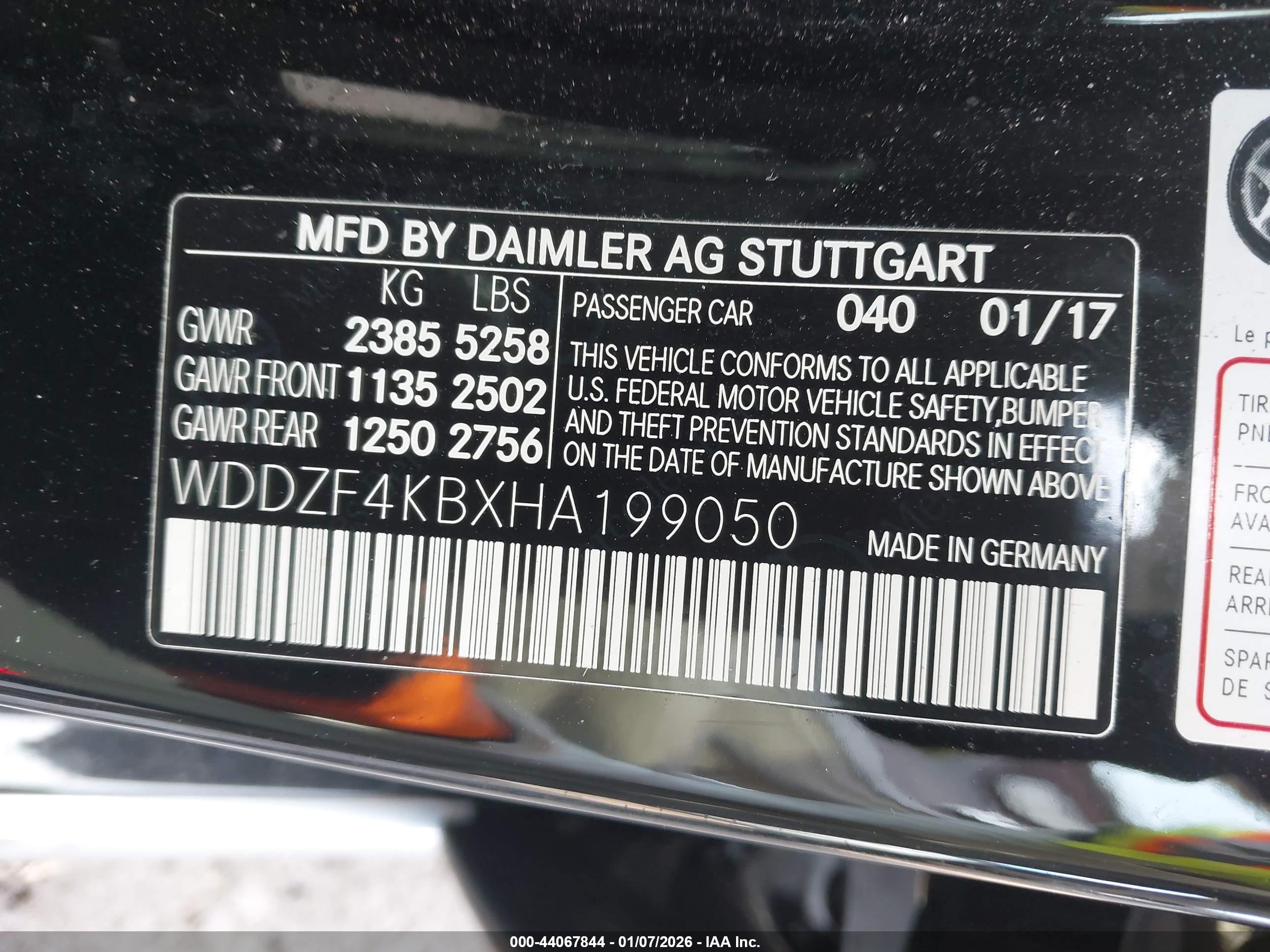 MERCEDES-BENZ E image 9