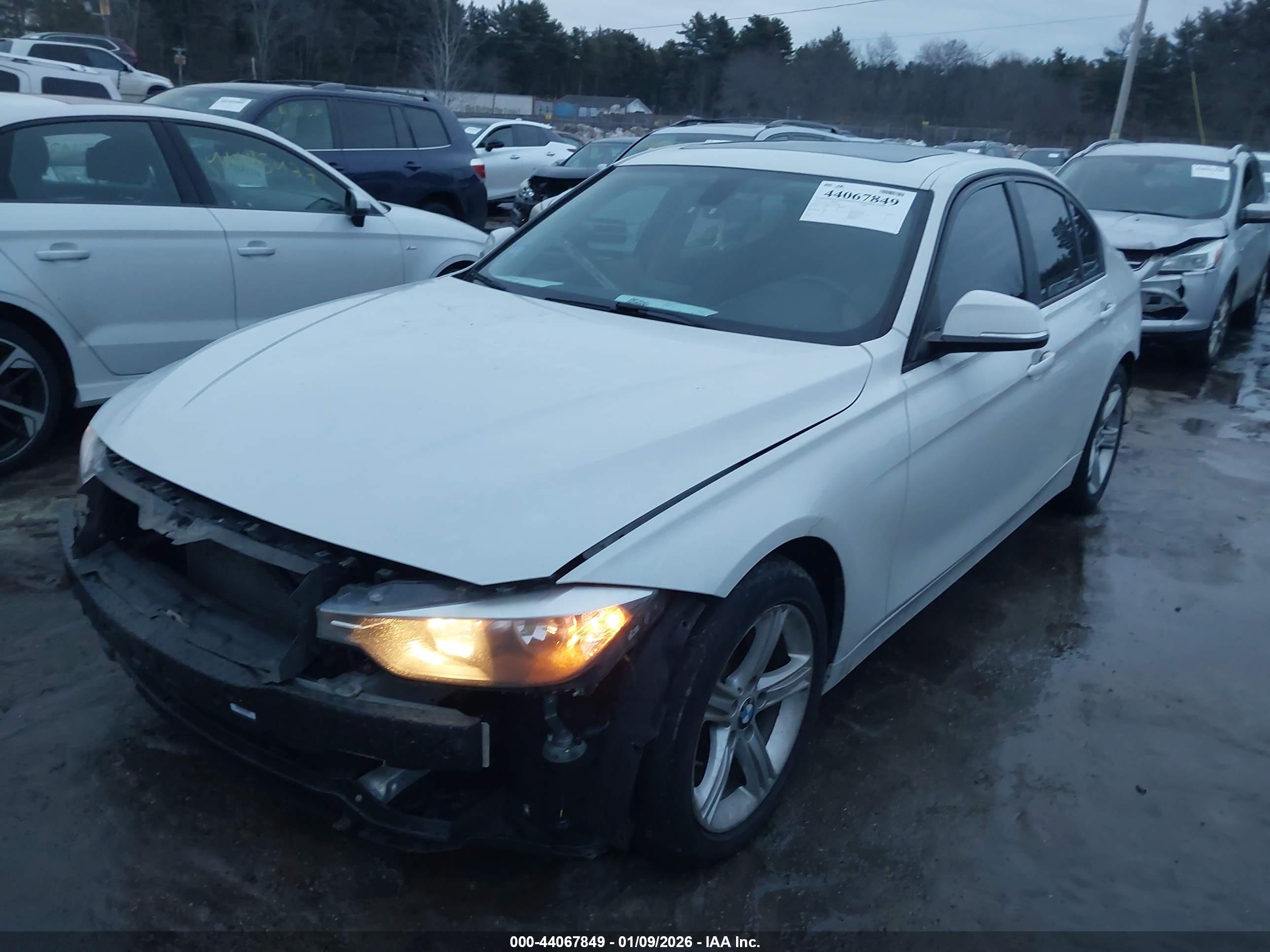 BMW 320I image 2
