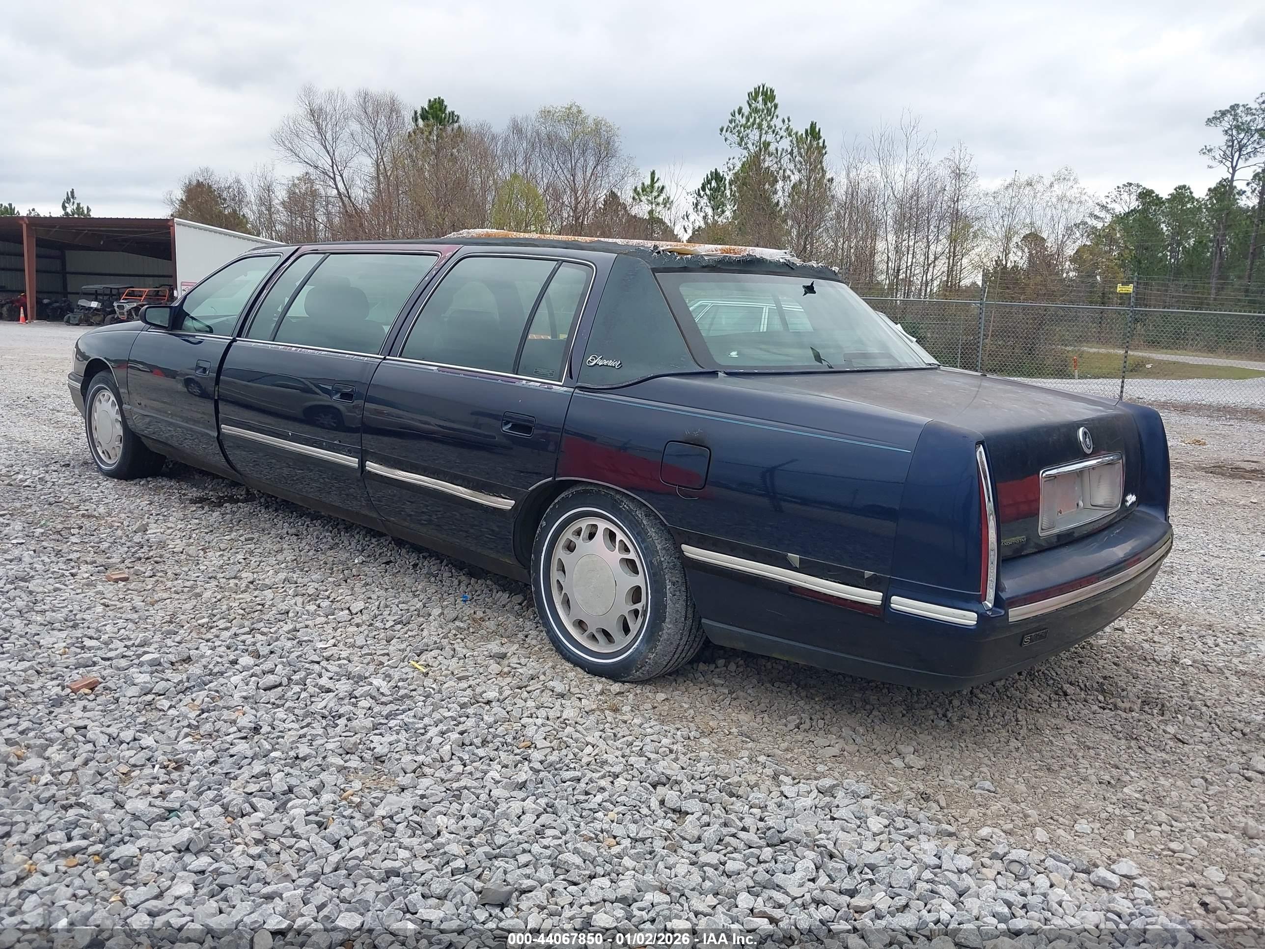 CADILLAC DEVILLE image 3