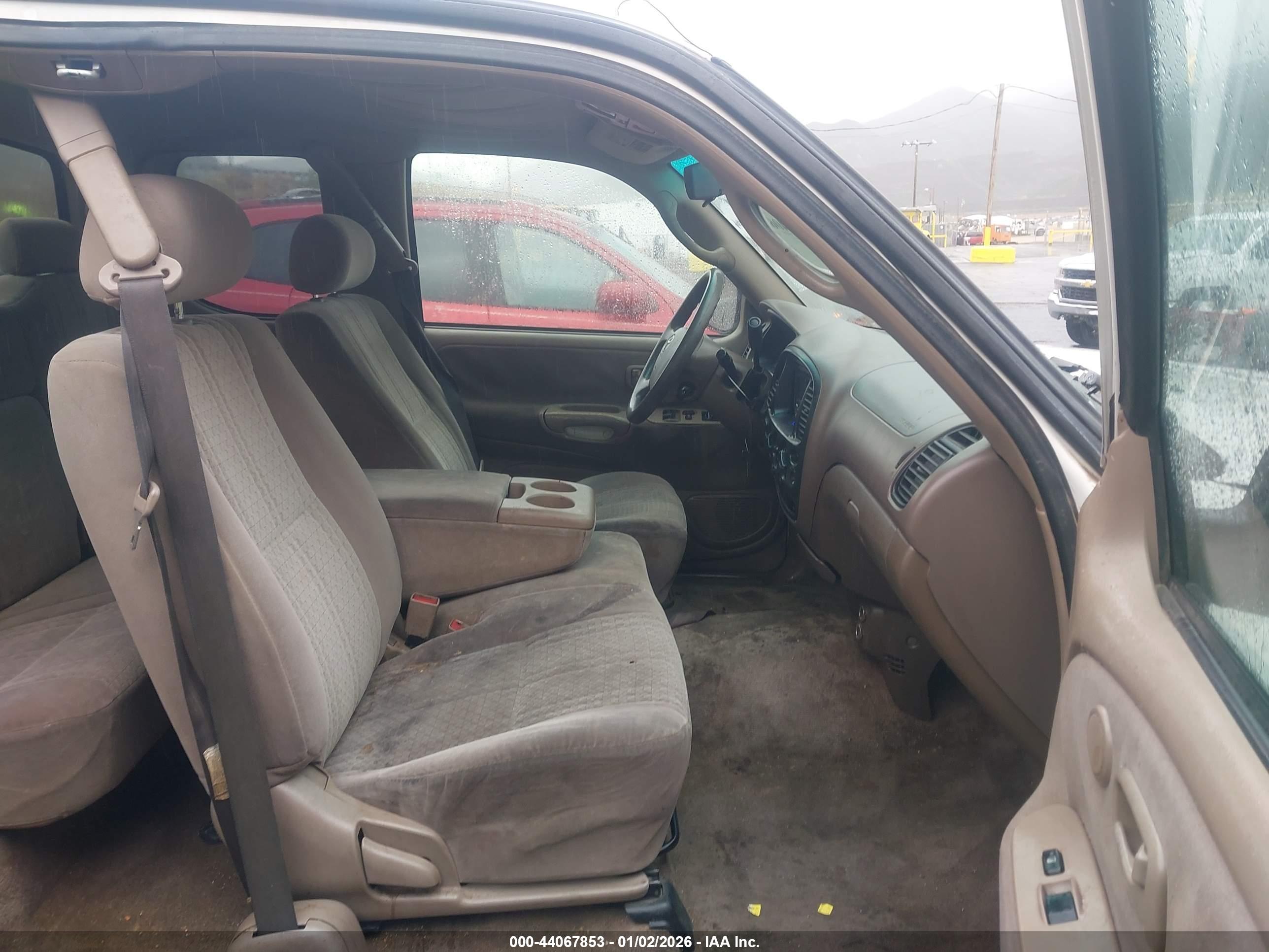 TOYOTA TUNDRA image 5
