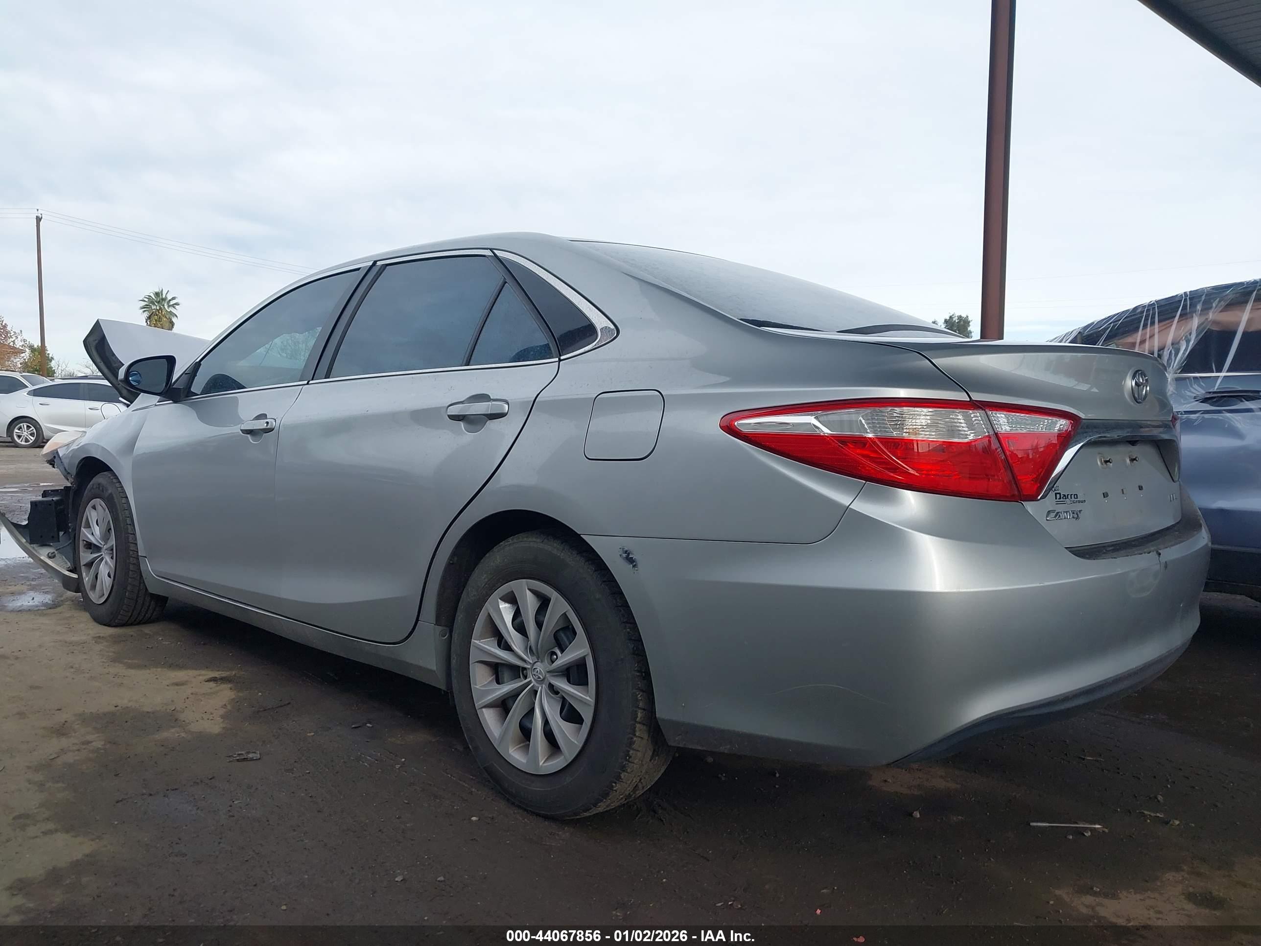 TOYOTA CAMRY image 3