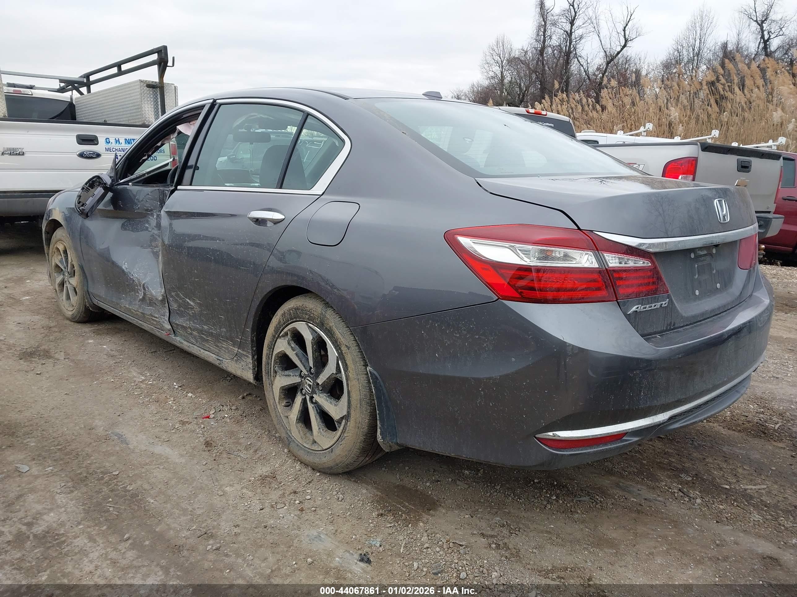 HONDA ACCORD image 3