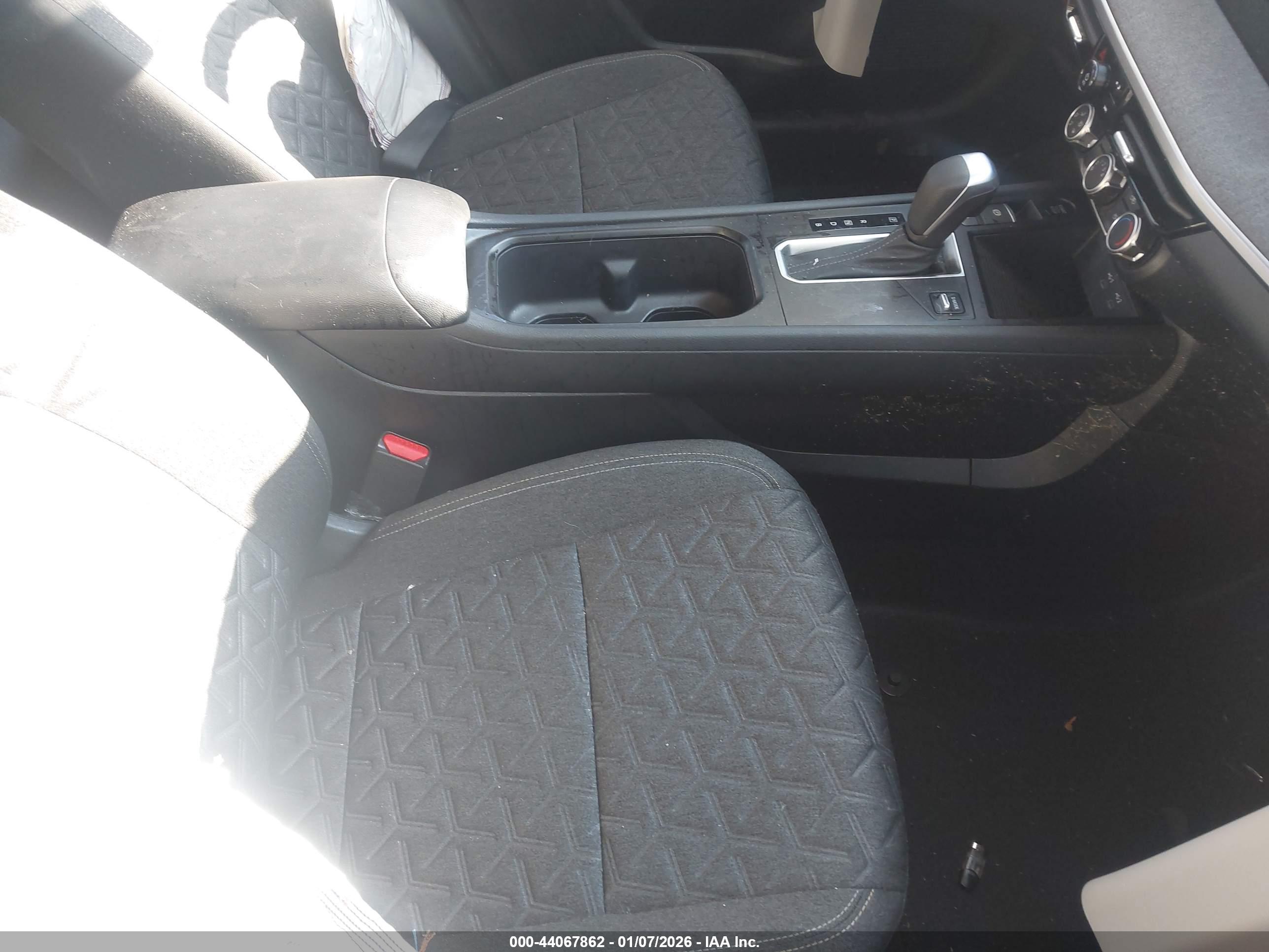 NISSAN KICKS image 5